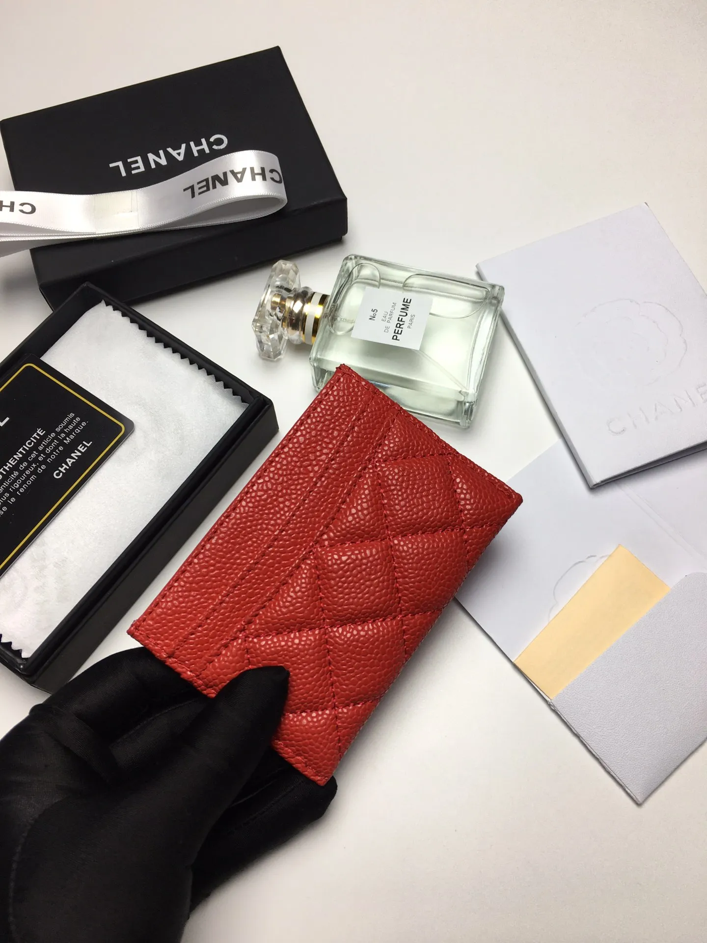 💰90 CHANEL Chanel counter card holder👍Model number: AP446/Caviar Size: 7.5×11.2×0.5cm Caviar cowhide outside + sheepskin inside + gold hardware😍😍Fine workmanship High-end quality [Rose] Complete accessories