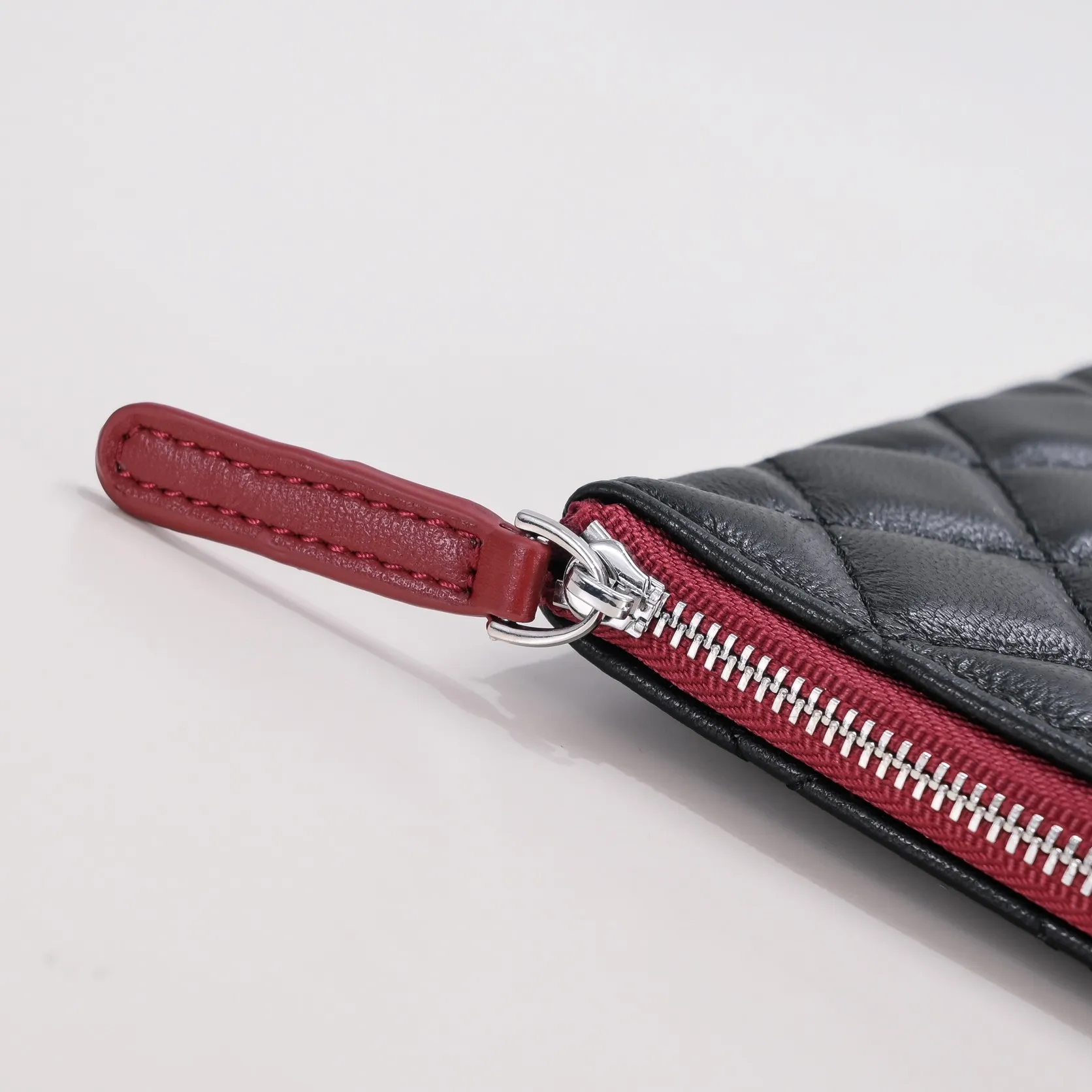 💰340￥Silver buckle with box Chanel/Chanel🔥Original sheepskin ⚡⚡The latest official website🐏Sheepskin rhombus handbag👏👏more fashionable and trendy📢 📢It looks more noble and generous when you get it💗💗All major counters are synchronized🎀🎀Size: 34*24cm Style number: 80573