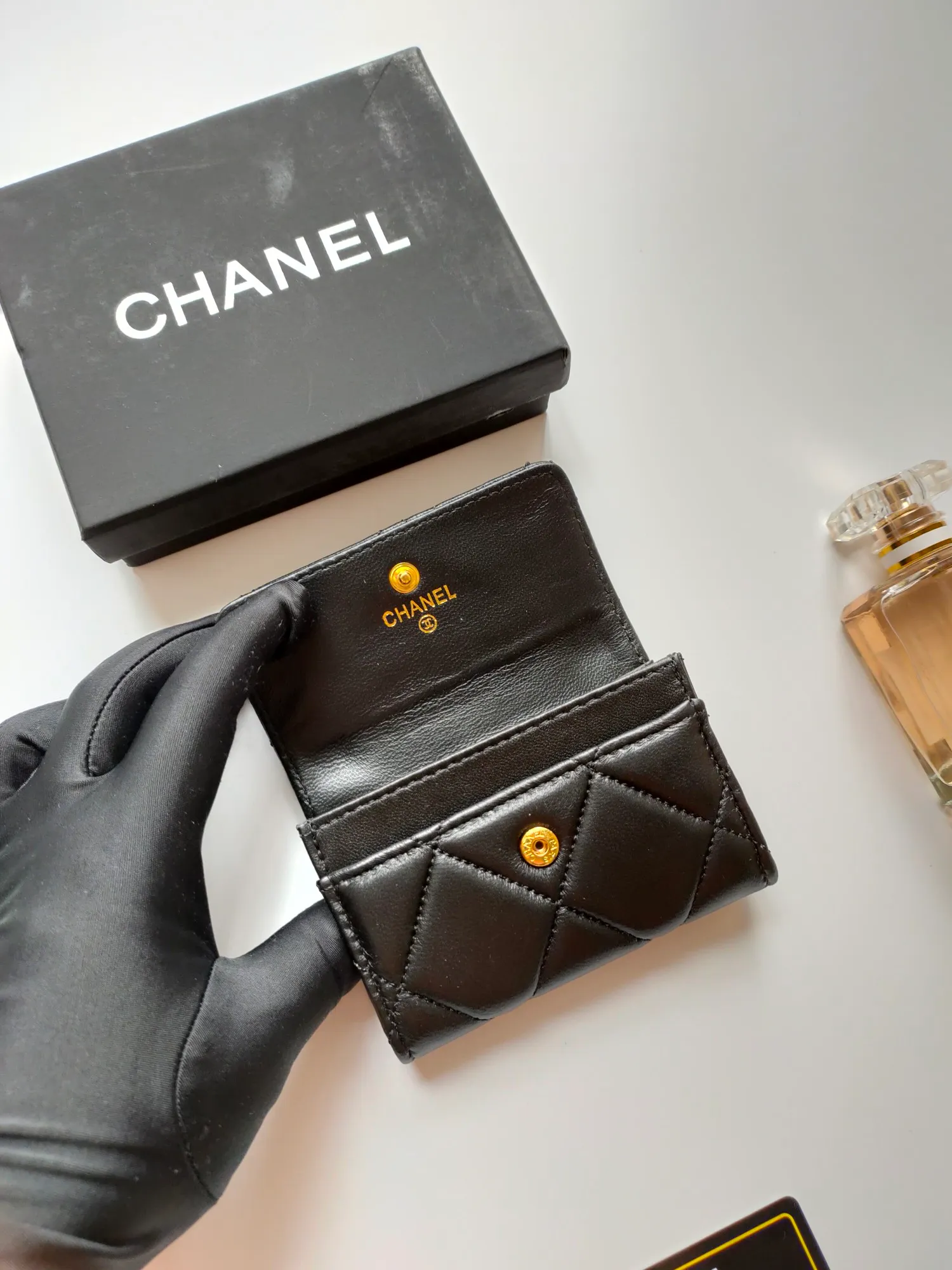 💰120💰CHANEL New Flap Coin Purse [Color][Color][Color] This year’s latest logo is paired with a large rhombus, using imported lambskin and retro hardware...❤️This card holder has a large capacity. It can hold about 1,000 yuan at a 20% discount of 100 yuan, and it can also hold 2.3 cards. ❤️❤️❤️It is very practical! Model number AP3600 size 11*8.5*3cm