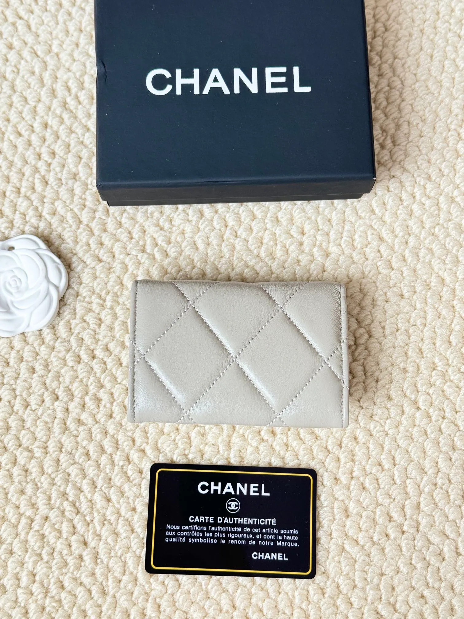 💰130 model number AP3610 CHANEL new flap coin purse. This year’s latest logo is paired with rhombus, lambskin and retro hardware... This card holder has a large capacity. It can hold about 1,000 yuan at a 20% discount of 100 yuan, and it can also hold 2.3 cards, which is very practical! Size 11*8.5*3cm