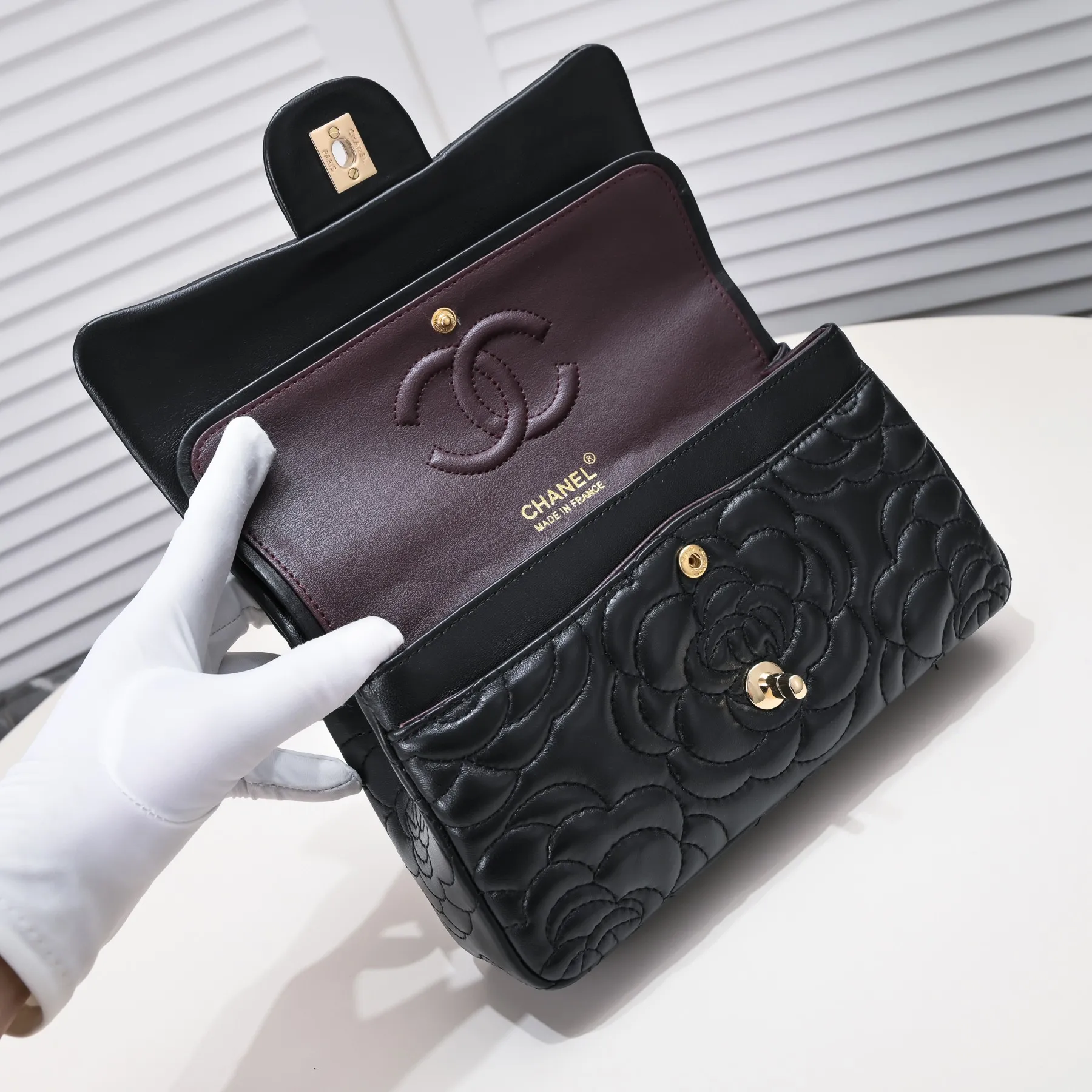 💰400￥Chanel🔥✈New👑Chanel Classic 1112 Camellia is full of femininity, summer style is coming💋CHANEL ‼ Crossbody bag, lambskin with wine and red lining🌸‼ 🙈Fashion new favorite🙈 Size: 25.5*15*7.5