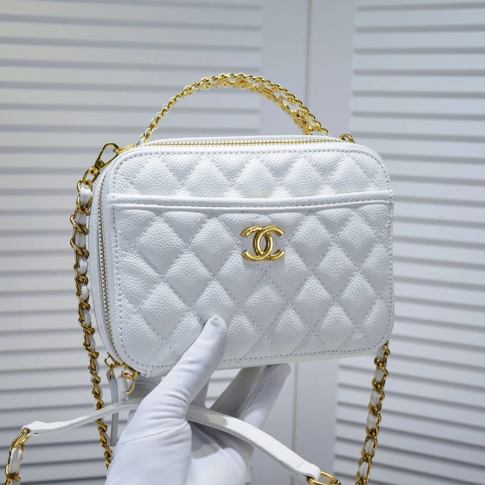 💰420￥Official website Chanel, caviar handle letter bag double c camera chain crossbody bag shipped in large quantities, style number: 9081 size: 20*9*15cm