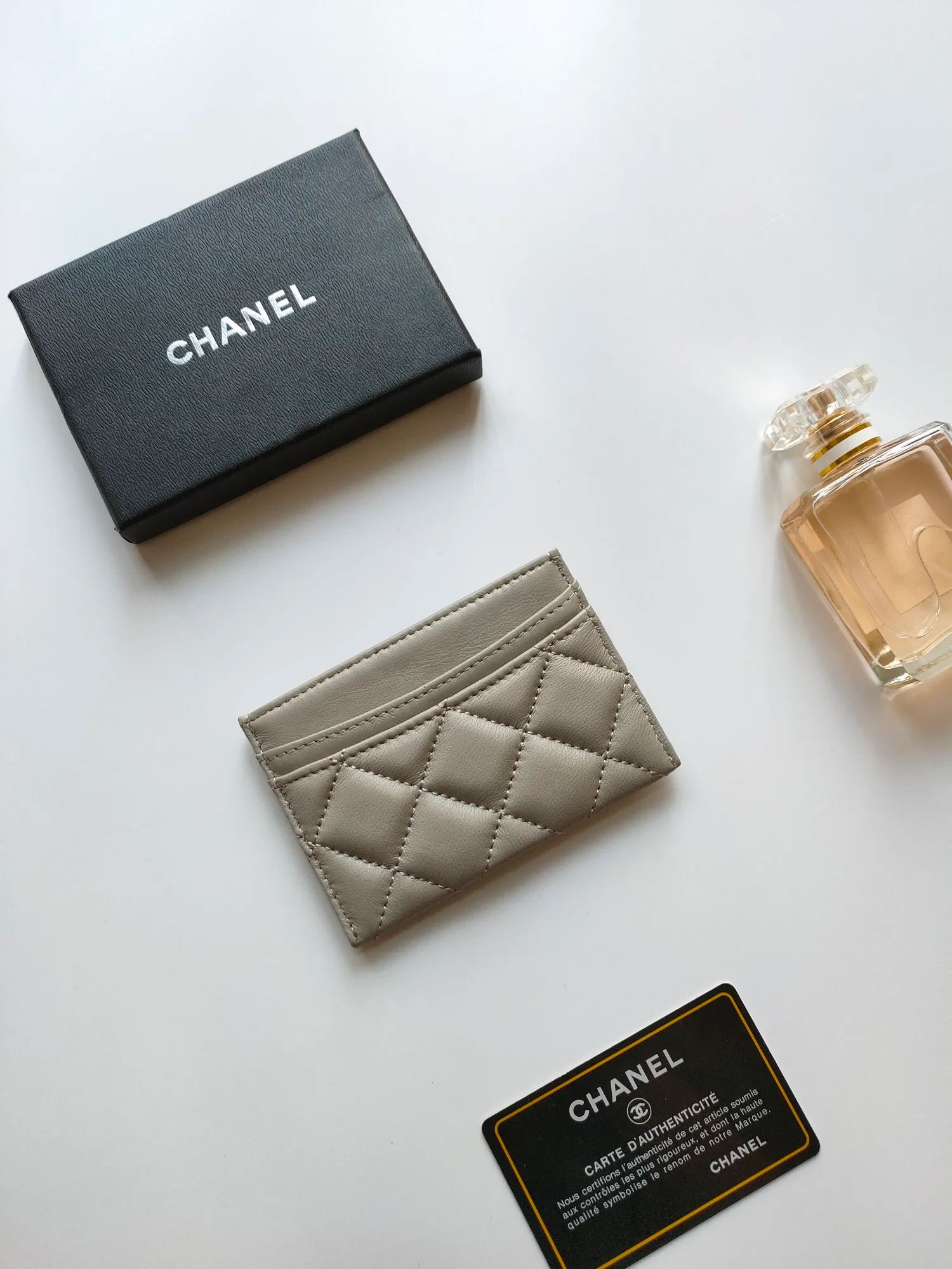 💰90 CHANEL Chanel counter style classic card holder👍Model number: AP446 Size: 7.5×11.2×0.5cm Sheepskin inside and outside😍😍Fine workmanship and high-end quality