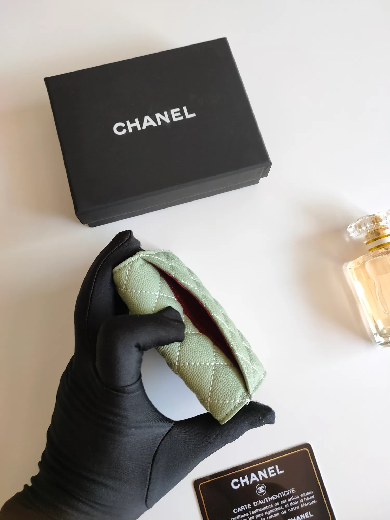 ￥110 CHANEL Chanel classic flap card holder. Imported sheepskin and caviar cowhide, card holder and coin purse integrated, with slip pocket on the back, model number: AP448, size: 7.5 × 11.3 × 2.1 cm