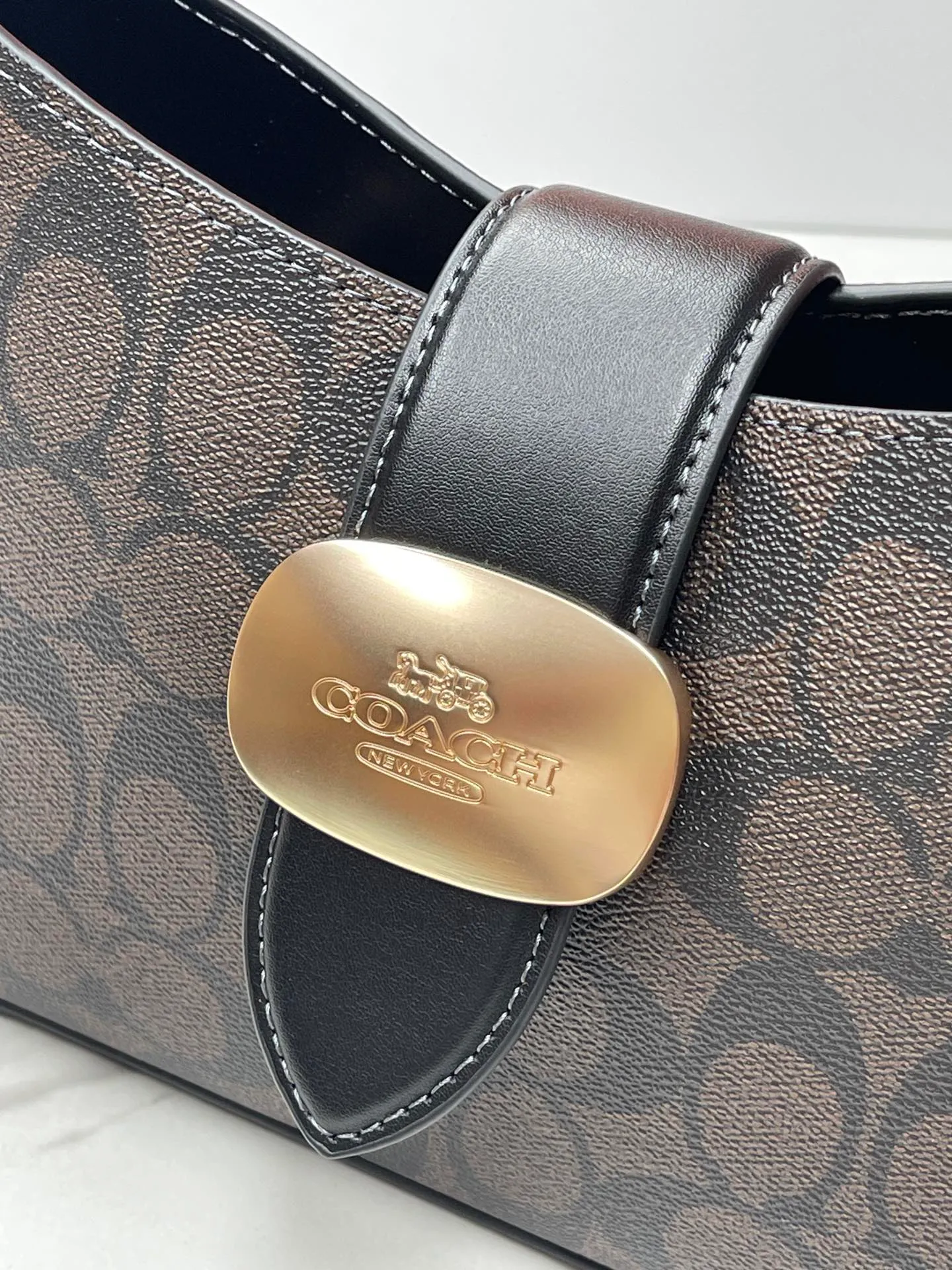 Top original order p400💰Coach counter new Eliza hobo armpit bag, model CR528. Size 25X6X17