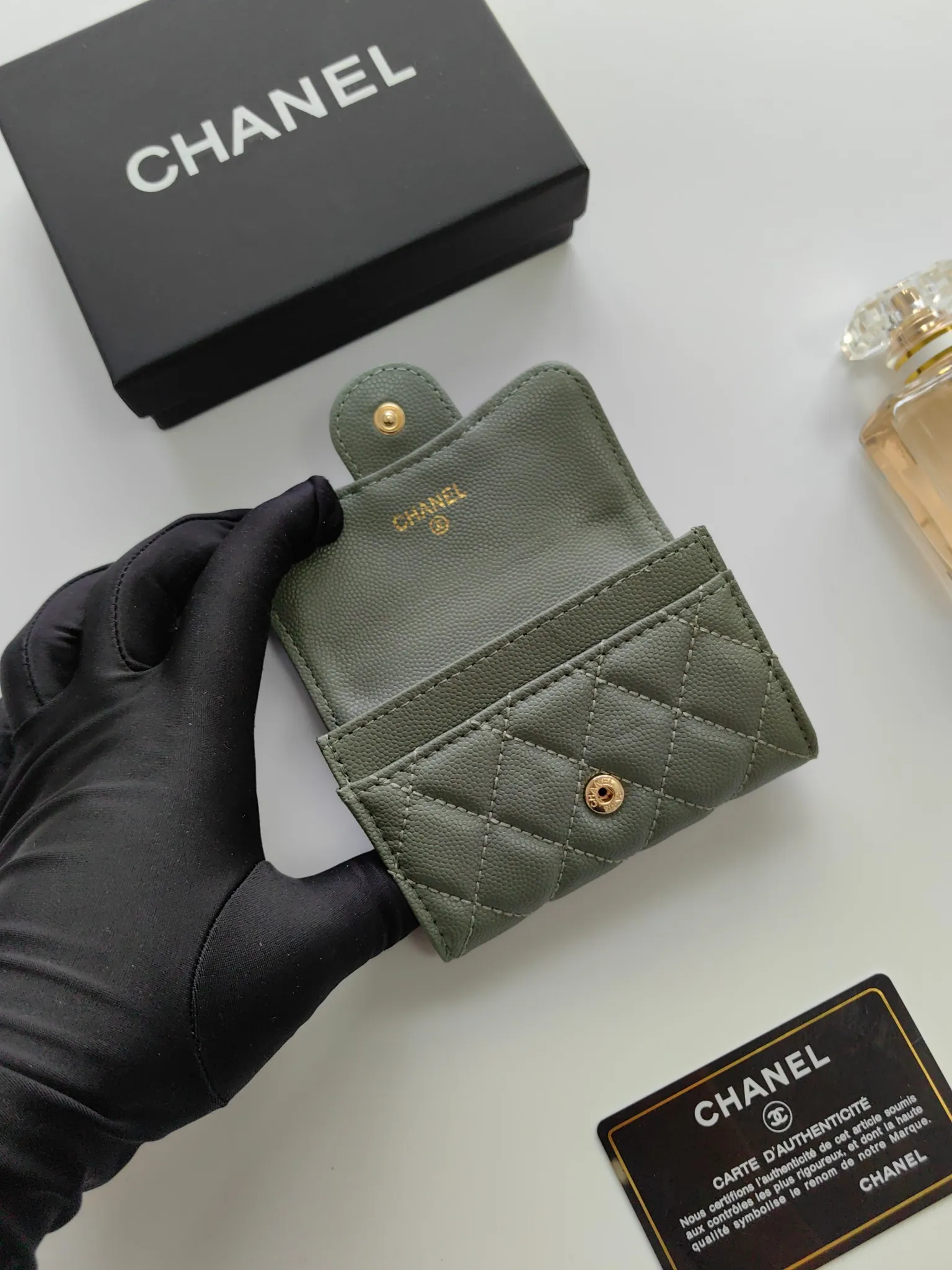 ￥110 CHANEL Chanel classic flap card holder. Imported sheepskin and caviar cowhide, card holder and coin purse integrated, with slip pocket on the back, model number: AP448, size: 7.5 × 11.3 × 2.1 cm