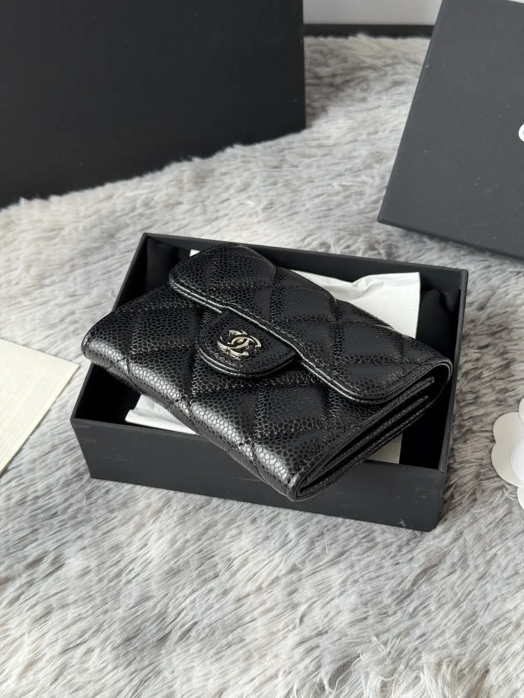 💰360💰Upgraded version of CHANEL. Classic cf card holder 💦Model No. A31504 Top-grade leather hardware, rhombus pattern. Original quality! The details are so beautiful and the complete package! Size 8.5*12.5*2.5 color as shown in the picture