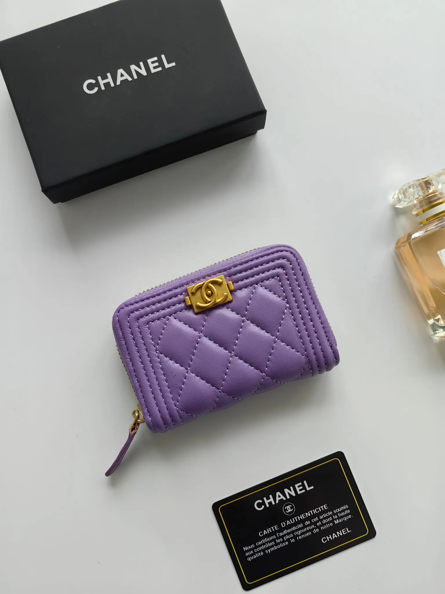 ￥120 Chanel card holder❤Coin purse️❤️Full leather inside and outside. Counter style. Impeccable workmanship details. Adhere to high quality. Style number: A84433 Size: 11.5x8cm