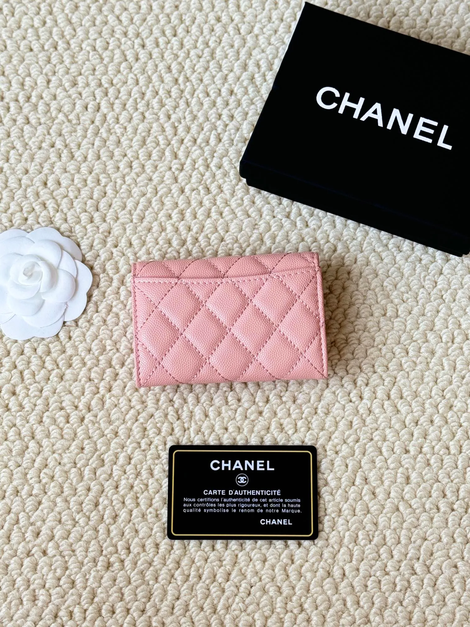 💰120 Style number: AP458chanel The most classic card holder, coin purse, Chanel classic flap card holder. Caviar cowhide, card holder and coin purse in one, with slip pocket on the back. Style number: AP458 Dimensions: 7.5 × 11.3 × 2.1 cm