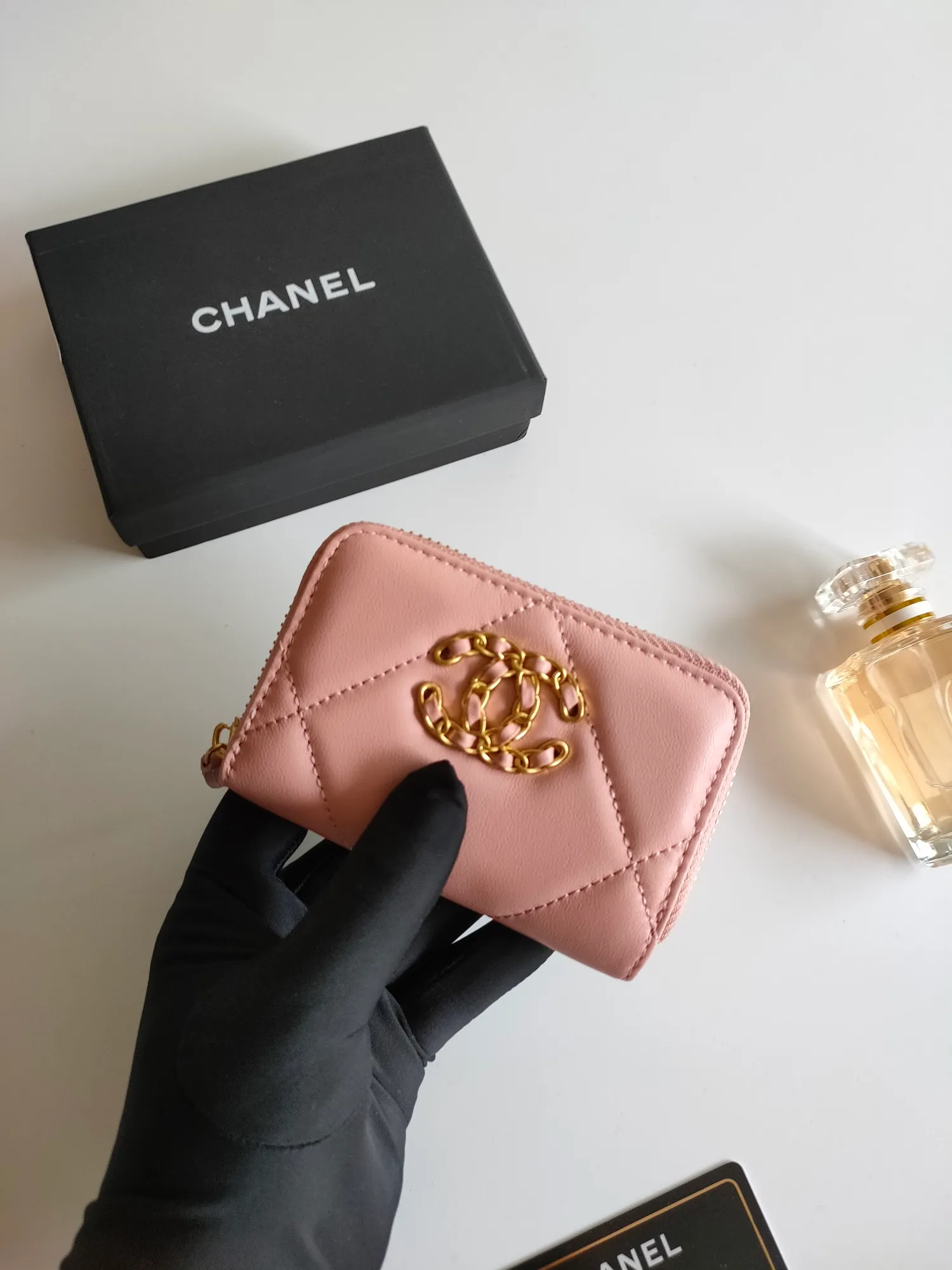 ￥120 Chanel card holder❤Coin purse️❤️Full leather inside and outside. Counter style. Impeccable workmanship details. Adhere to high quality. Style number: P1910 Size: 11.5x8cm