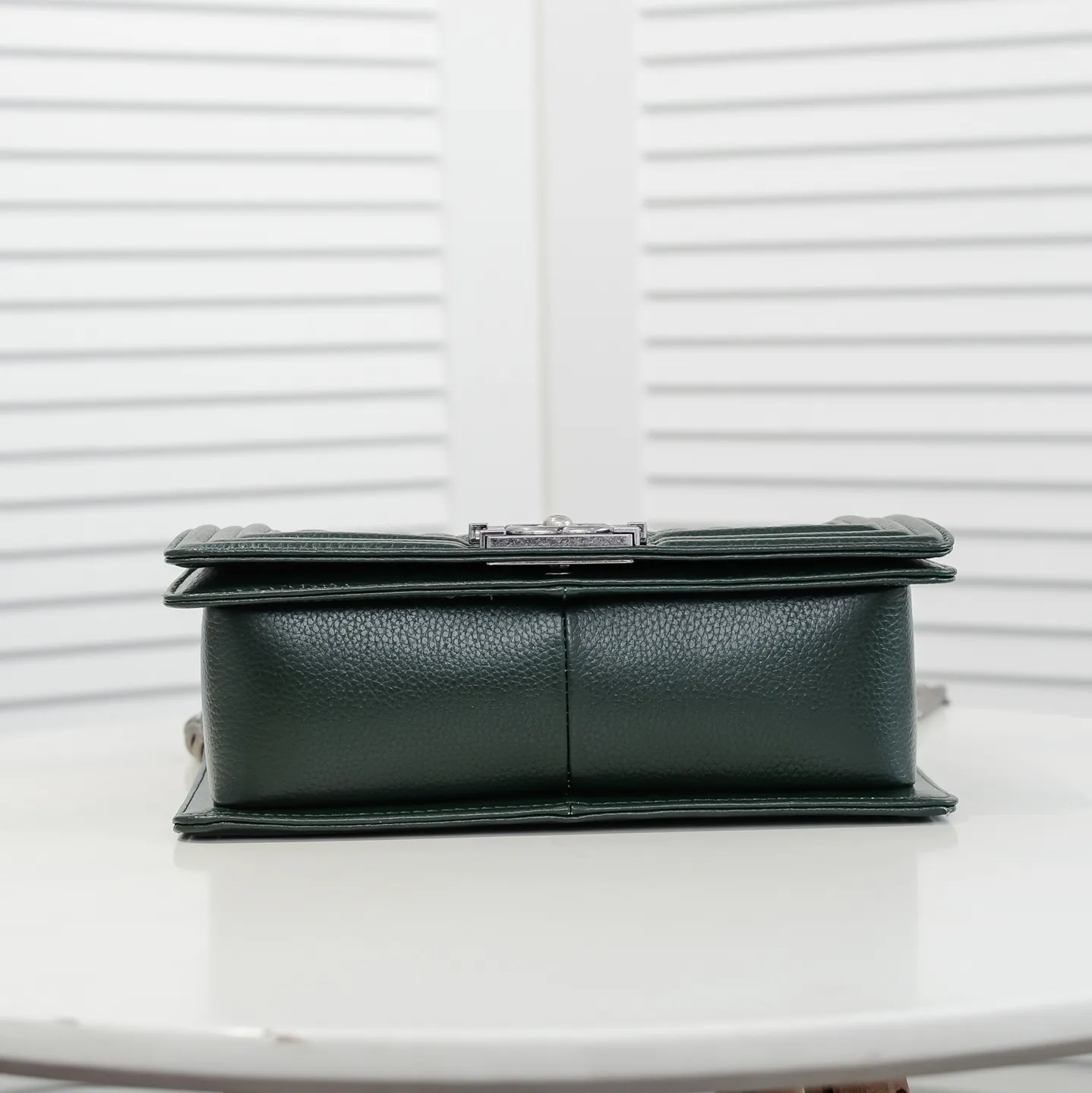 💰460￥ "Full leather inside and out with original hardware" Chanel👑 Using imported first-layer cowhide with lychee pattern [color] [lightning] thickened electroplated hardware accessories🌈The workmanship is comparable to the original order💪The bottom can be pinched and rebounded without trace, absolutely spot-on and real-life, fashionable and durable💪💪High-end quality, no pressure in and out of the drill cabinet💏, size 25*15*8cm Style number: 67086