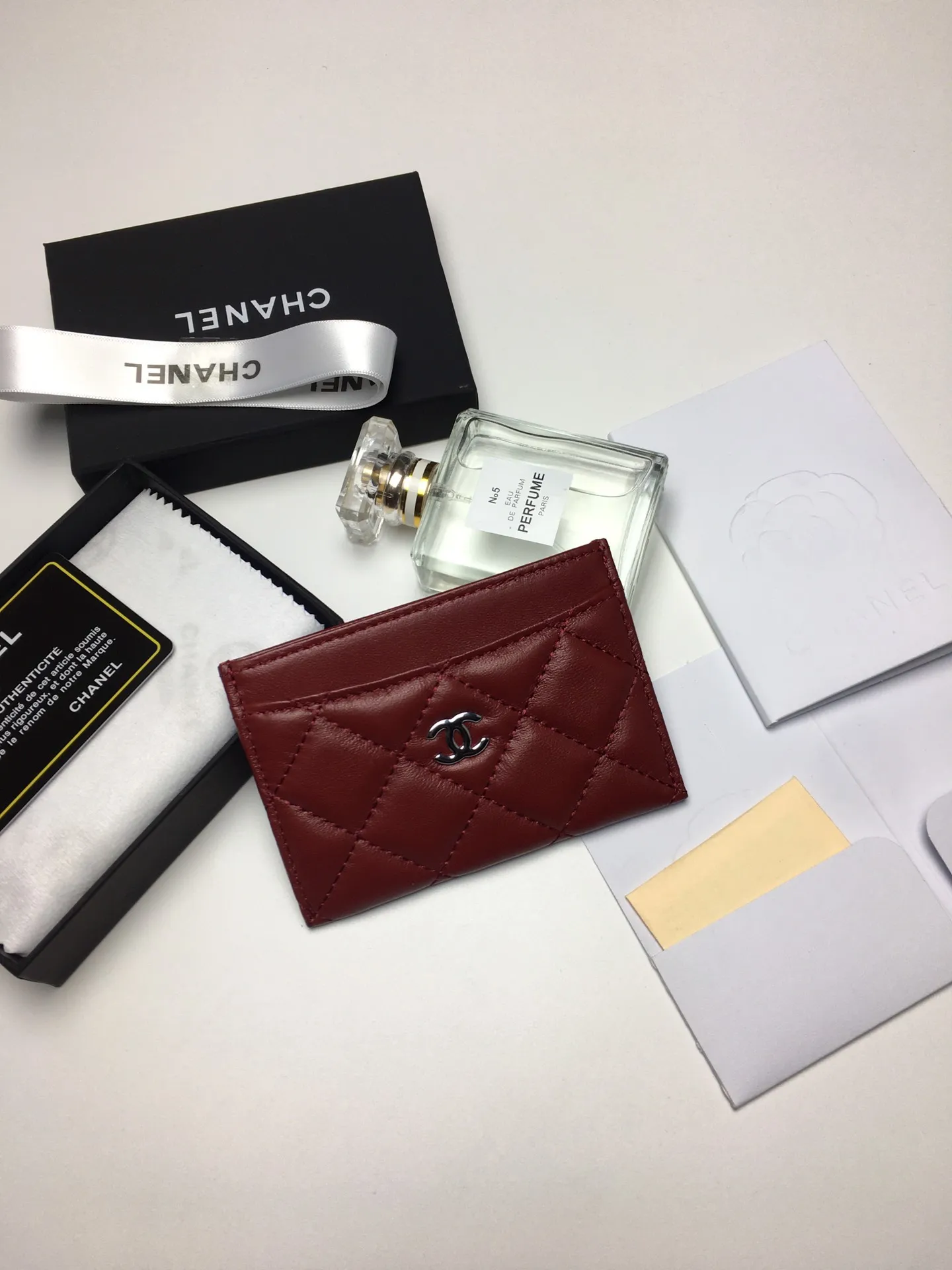 💰90 CHANEL Chanel counter card holder👍Model number: AP446 Size: 7.5×11.2×0.5cm Full sheepskin inside and outside + silver hardware😍😍Fine workmanship High-end quality [Rose] Complete accessories