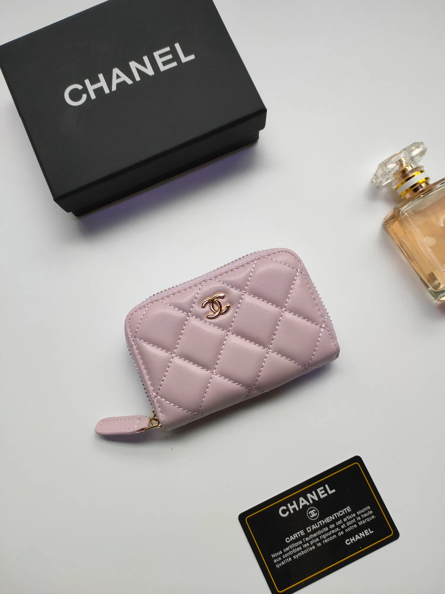 ￥110 Chanel card holder❤Coin purse️❤️Full leather inside and outside. Counter style. Impeccable workmanship details. Adhere to high quality. Style number: AP452 Size: 10x9cm