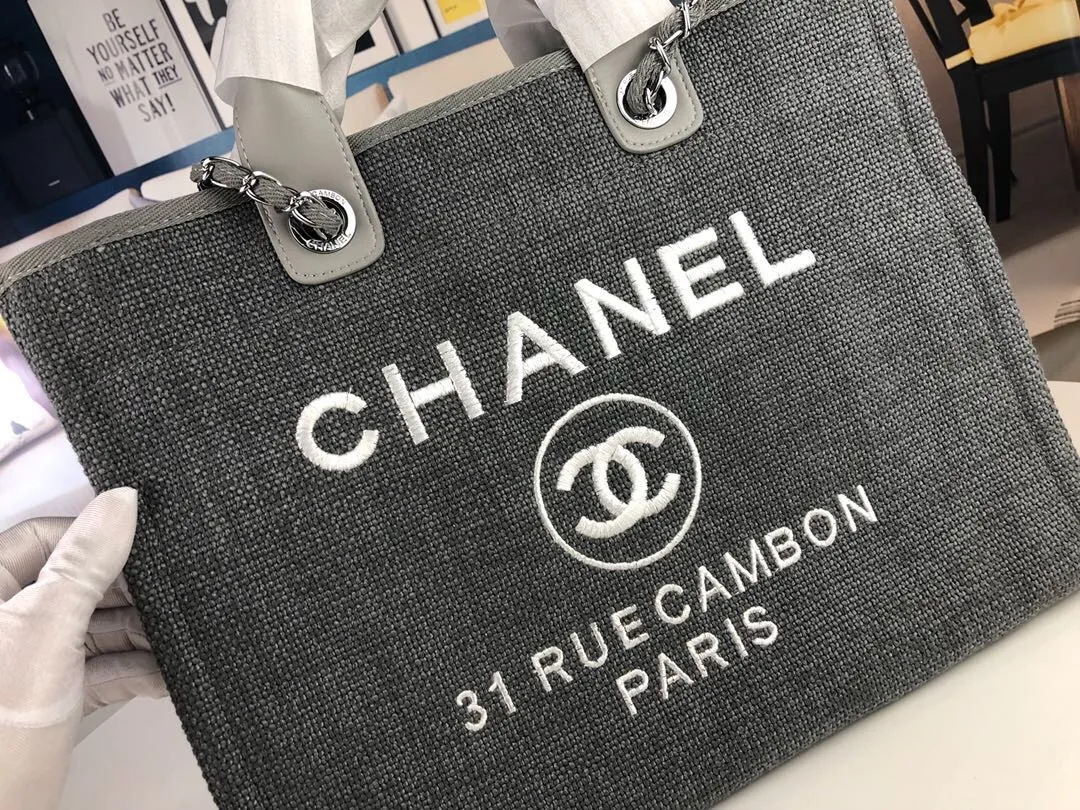 💰400￥Chanel👍🏻Original single fabric, soft and comfortable, high quality, Greek series, latest color handle canvas beach bag, hand shopping bag, new silk thread embroidery logo, size: 38.30.18, style number: 67178-4