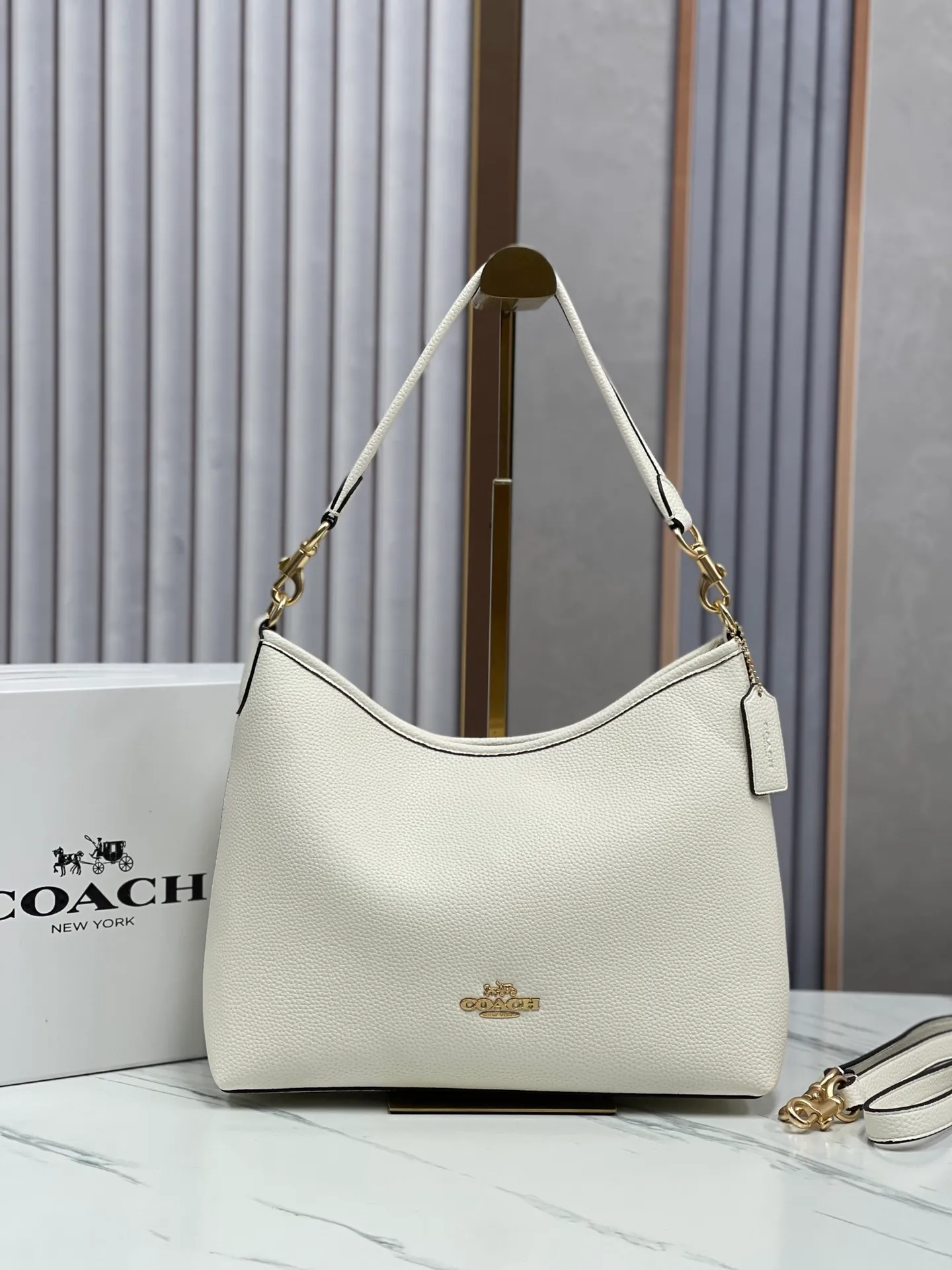 Top original order, batch 420💰Koujia counter synchronization. New underarm bag Laurela single shoulder crossbody portable hobo bag Style number: CR149 Size: 28-18-11cm