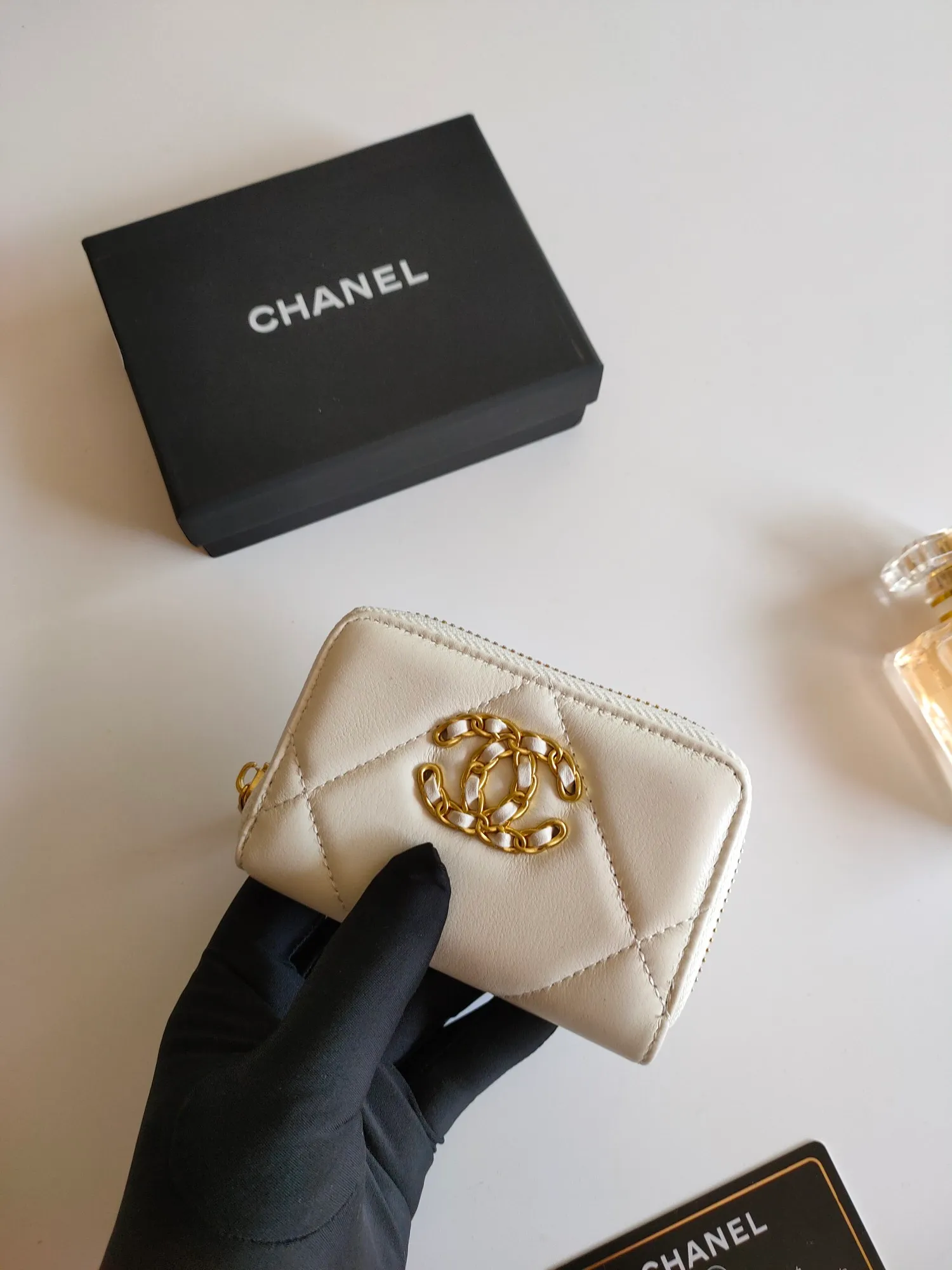 ￥120 Chanel card holder❤Coin purse️❤️Full leather inside and outside. Counter style. Impeccable workmanship details. Adhere to high quality. Style number: P1910 Size: 11.5x8cm