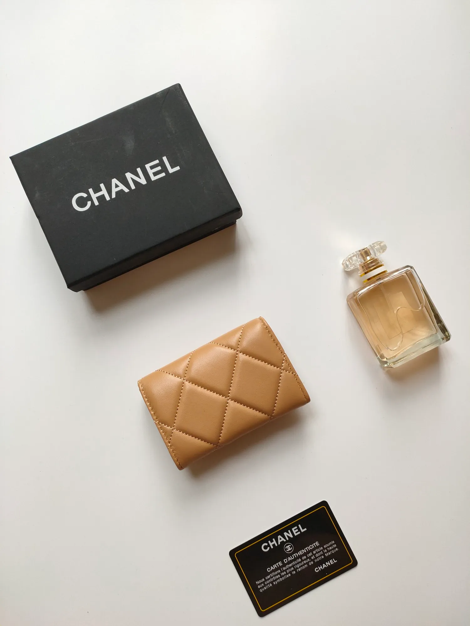 💰120💰CHANEL New Flap Coin Purse [Color][Color][Color] This year’s latest logo is paired with a large rhombus, using imported lambskin and retro hardware...❤️This card holder has a large capacity. It can hold about 1,000 yuan at a 20% discount of 100 yuan, and it can also hold 2.3 cards. ❤️❤️❤️It is very practical! Model number AP3600 size 11*8.5*3cm