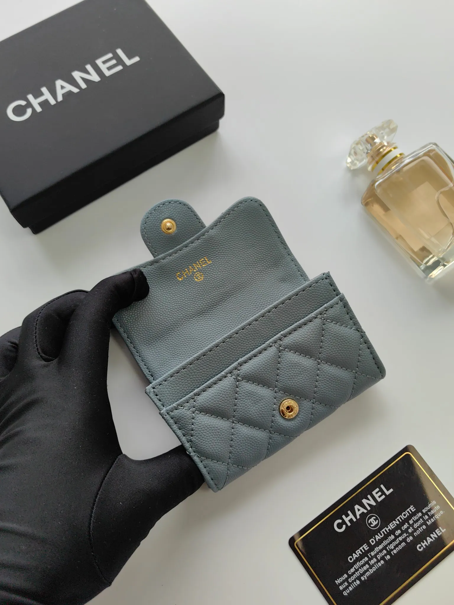 ￥110 CHANEL Chanel classic flap card holder. Imported sheepskin and caviar cowhide, card holder and coin purse integrated, with slip pocket on the back, model number: AP448, size: 7.5 × 11.3 × 2.1 cm