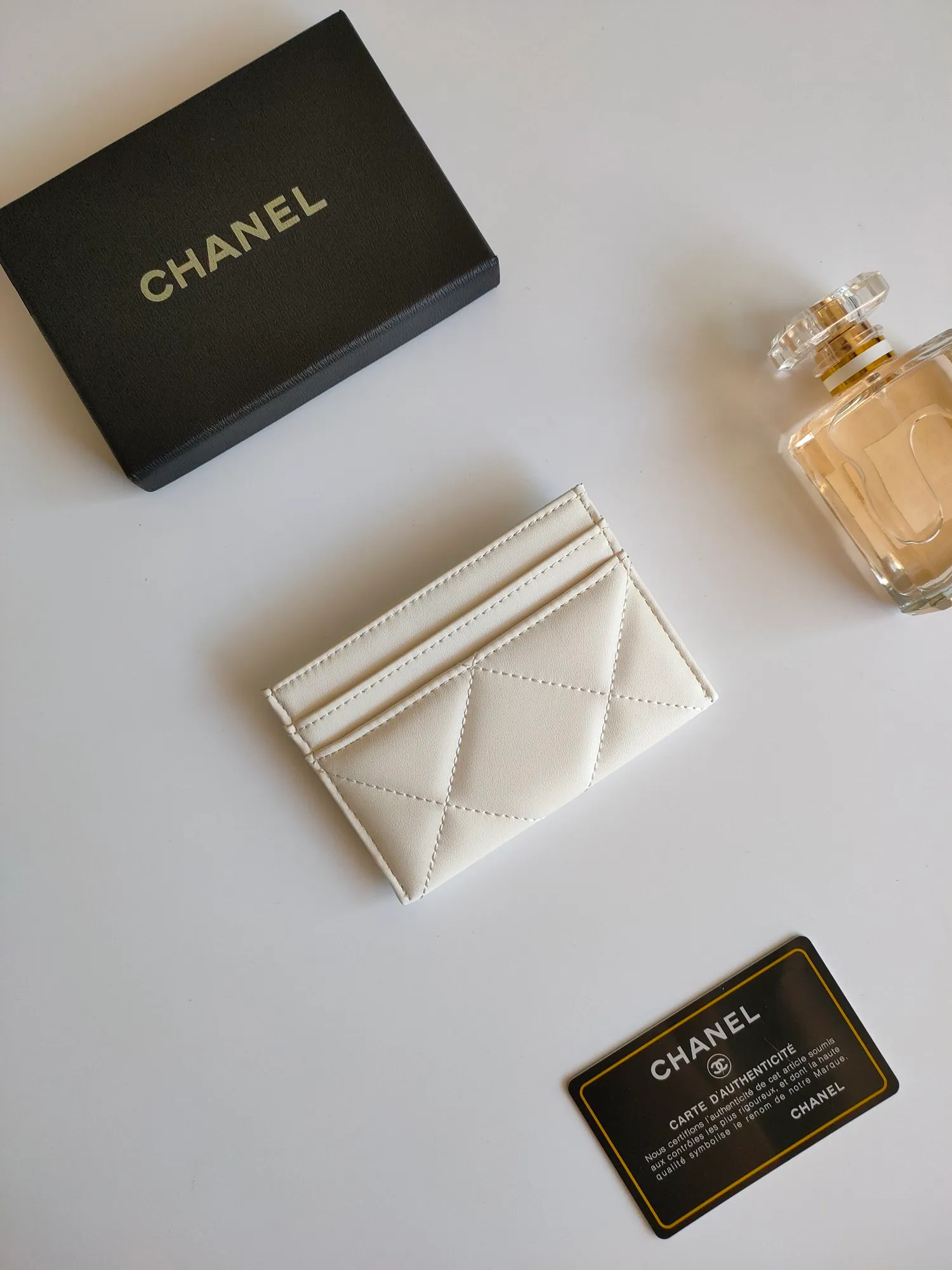 💰90 CHANEL Chanel counter new card holder👍Model number: AP2354 Size: 7.5 × 11.2 × 0.5 cm 😍😍Fine workmanship and high-end quality