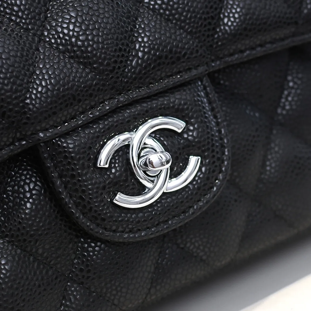 💰480￥[Color] Chanel [Color] Century classic, carefully crafted with exquisite workmanship in every stitch and thread, imported caviar cowhide with original hardware, full rhombus 💯The shape and softness of the whole bag are particularly perfect 👍👍😔😔Classic and irresistible, size: 30X18X8cm, style number: 1113