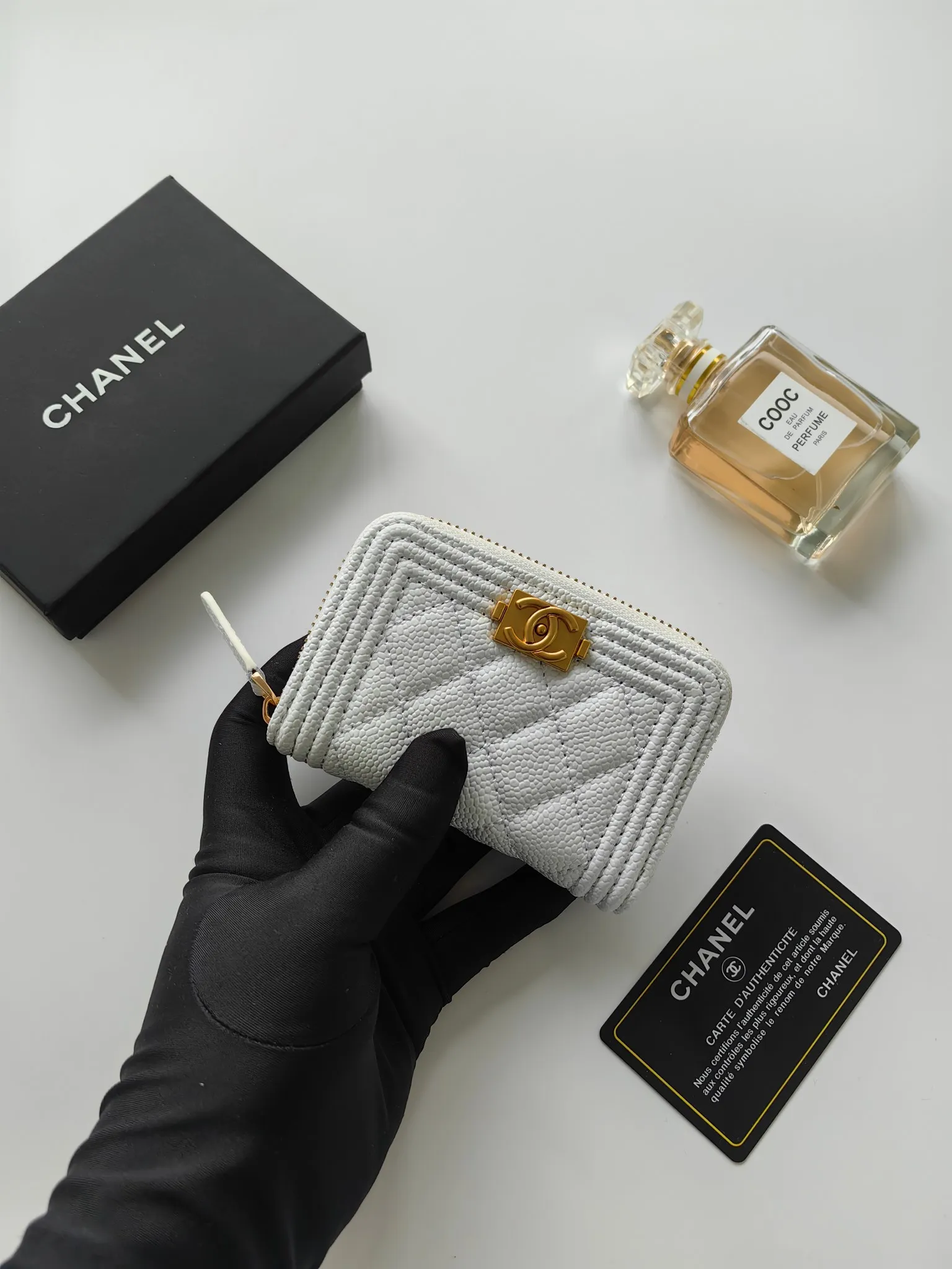 ￥120 Chanel card holder❤Coin purse️❤️Full leather inside and outside. Counter style. Impeccable workmanship details. Adhere to high quality. Style number: A84433 Size: 11.5x8cm