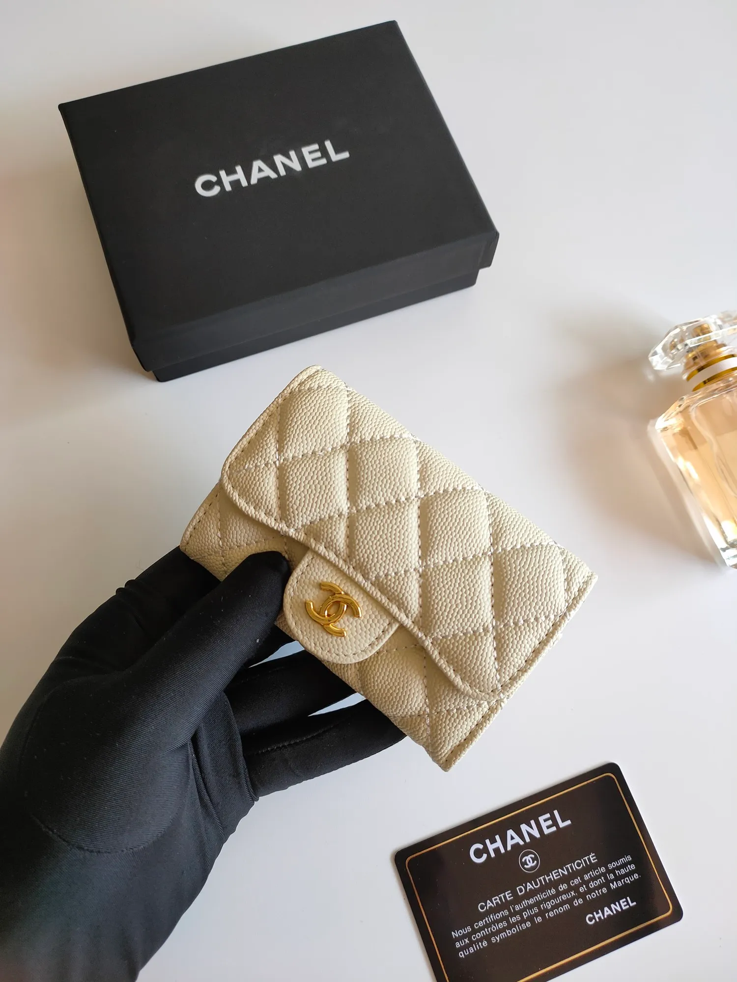 ￥130 CHANEL Chanel classic flap card holder. Imported sheepskin and caviar cowhide, card holder and coin purse integrated, with slip pocket on the back, model number: AP448, size: 7.5 × 11.3 × 2.1 cm