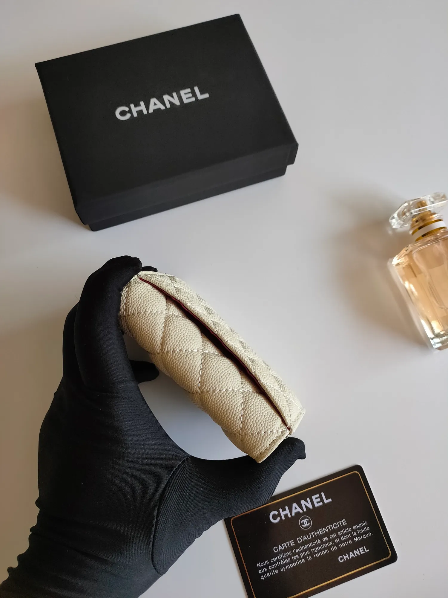 ￥130 CHANEL Chanel classic flap card holder. Imported sheepskin and caviar cowhide, card holder and coin purse integrated, with slip pocket on the back, model number: AP448, size: 7.5 × 11.3 × 2.1 cm