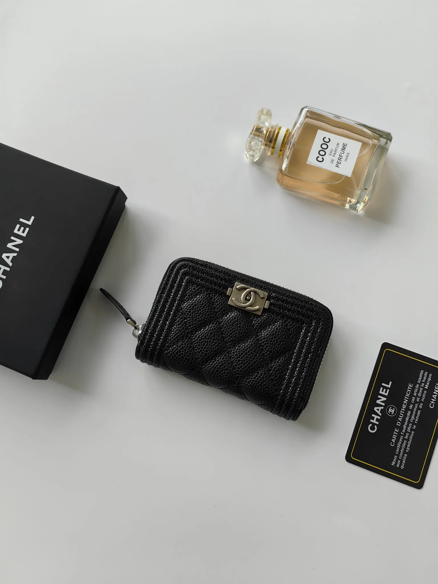 ￥140 Chanel card holder❤Coin purse️❤️Full leather inside and outside. Counter style. Impeccable workmanship details. Adhere to high quality. Style number: A84433 Size: 11.5x8cm