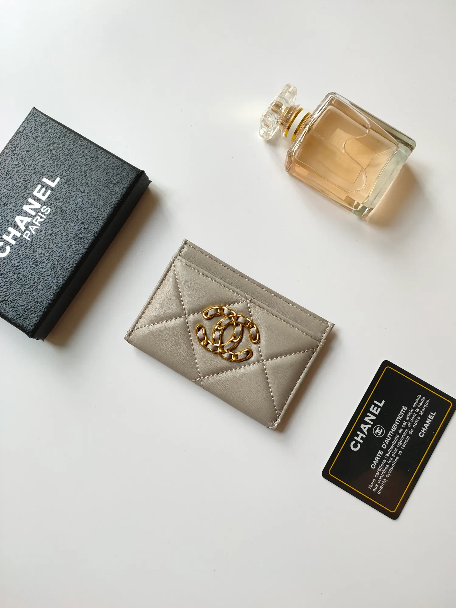 💰90 CHANEL Chanel counter new card holder👍Model number: AP2354 Size: 7.5 × 11.2 × 0.5 cm 😍😍Fine workmanship and high-end quality