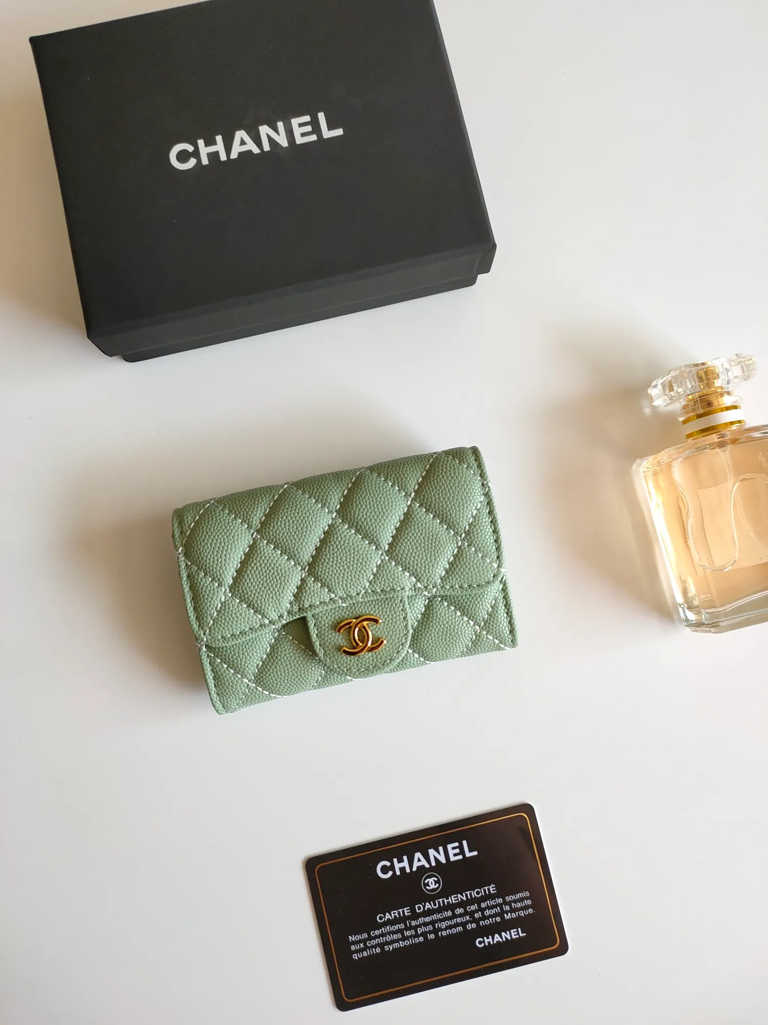 ￥130 CHANEL Chanel classic flap card holder. Imported sheepskin and caviar cowhide, card holder and coin purse integrated, with slip pocket on the back, model number: AP448, size: 7.5 × 11.3 × 2.1 cm