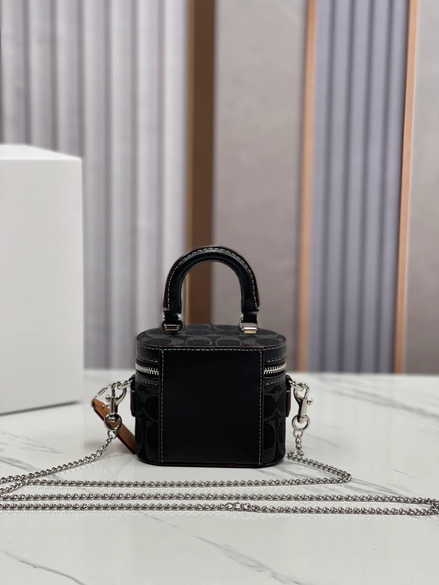 Top original order batch 440💰coach/Coach new trail12 mini box bag CE769, cowhide, original hardware, C-shaped zipper, super shiny, can hold lipstick card bag, car keys and loose powder, size 11.5x9x7.5cm,