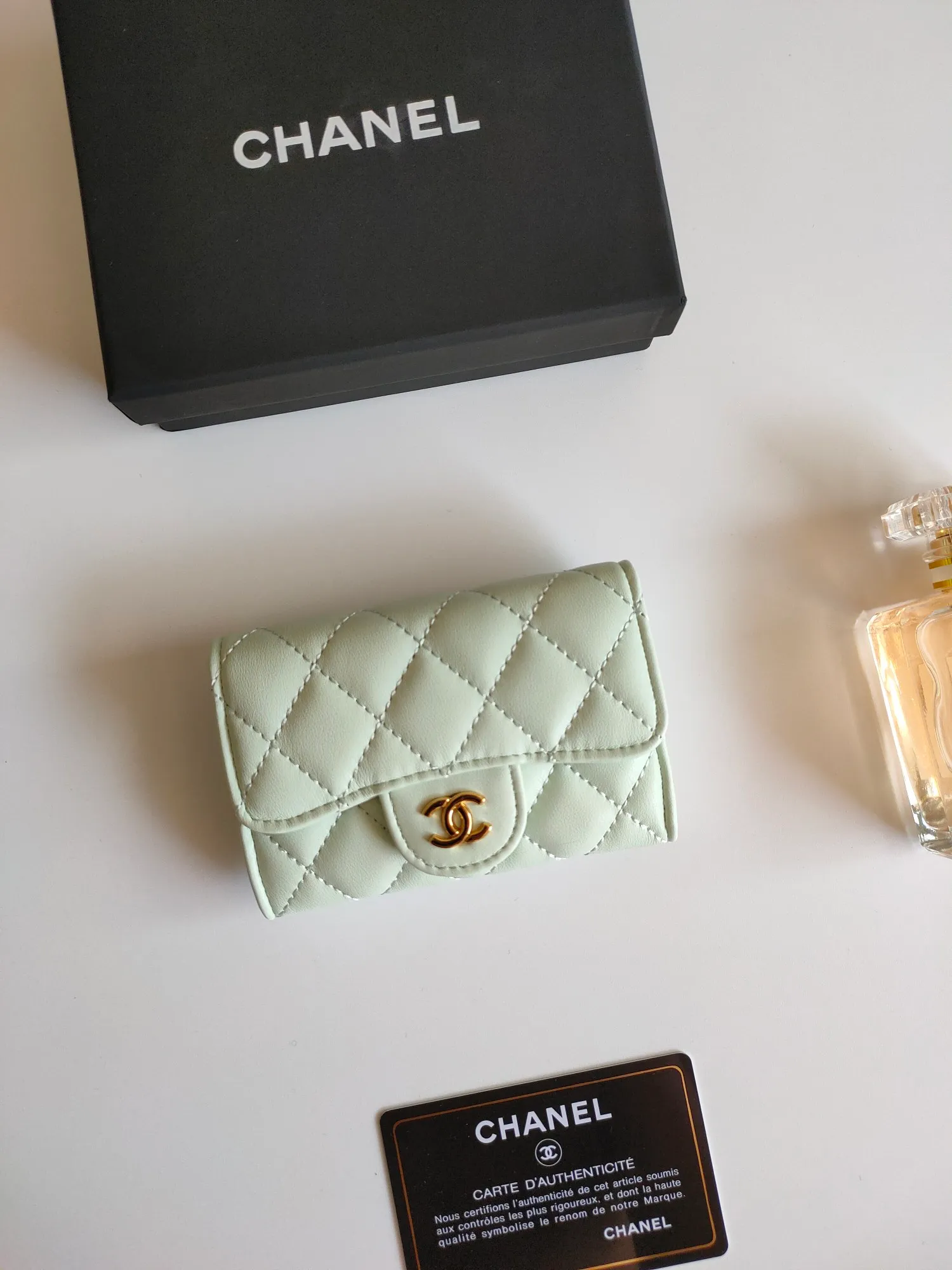 ￥130 CHANEL Chanel classic flap card holder. Imported sheepskin and caviar cowhide, card holder and coin purse integrated, with slip pocket on the back, model number: AP448, size: 7.5 × 11.3 × 2.1 cm