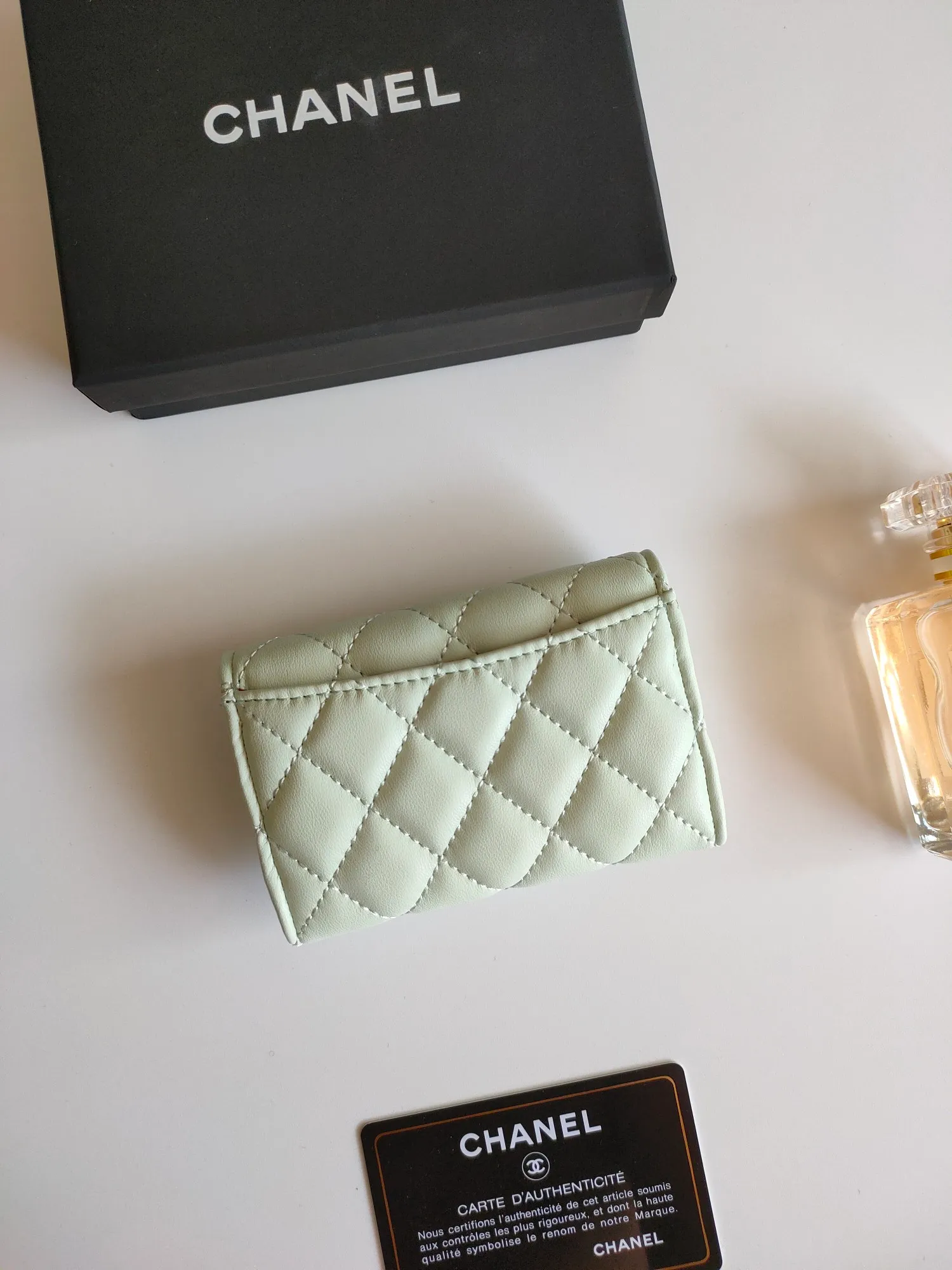 ￥130 CHANEL Chanel classic flap card holder. Imported sheepskin and caviar cowhide, card holder and coin purse integrated, with slip pocket on the back, model number: AP448, size: 7.5 × 11.3 × 2.1 cm