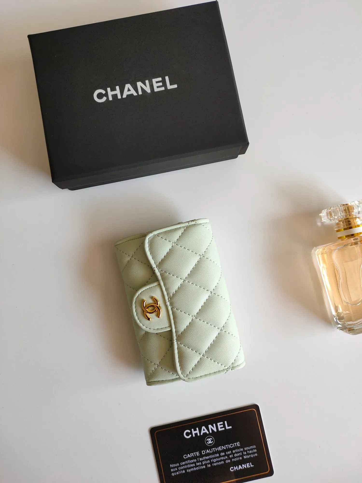 ￥130 CHANEL Chanel classic flap card holder. Imported sheepskin and caviar cowhide, card holder and coin purse integrated, with slip pocket on the back, model number: AP448, size: 7.5 × 11.3 × 2.1 cm