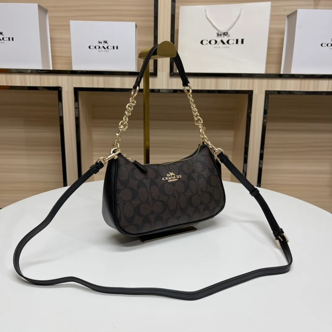 Top original order batch 380💰coach/Coach new armpit bag new style. Model 548, 209, 173. . 520 Gift】C’s Outlet women’s bag color-blocked TERI shoulder bag. . DETAILS details Material: cow leather 2 credit card slots Built-in multi-function pocket Top zipper closure, fabric lining Detachable handle with vertical length of 21cm Detachable shoulder strap with vertical length of 58cm, can be used for shoulder or crossbody Dimensions: 24.5cm (length) × 15.5cm (height) 7.5cm (width),