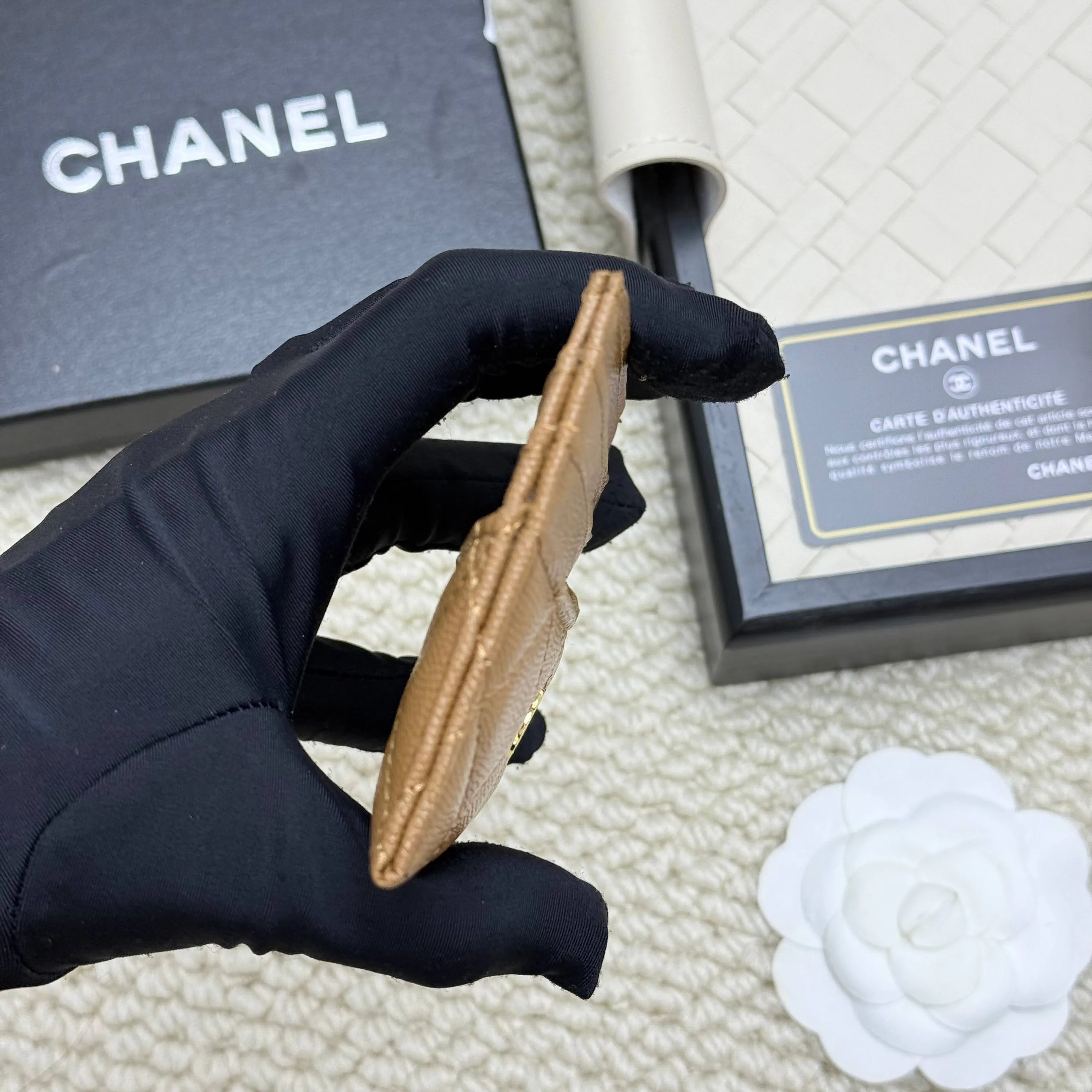💰110 chanel 2025 new product card holder lambskin, seven card slots, can hold change, imported Italian lambskin + hardware logo, so beautiful, love it. The color is as shown in the picture, easy and fast storage, mini card holder No.: 4472 Size: w11×h10cm