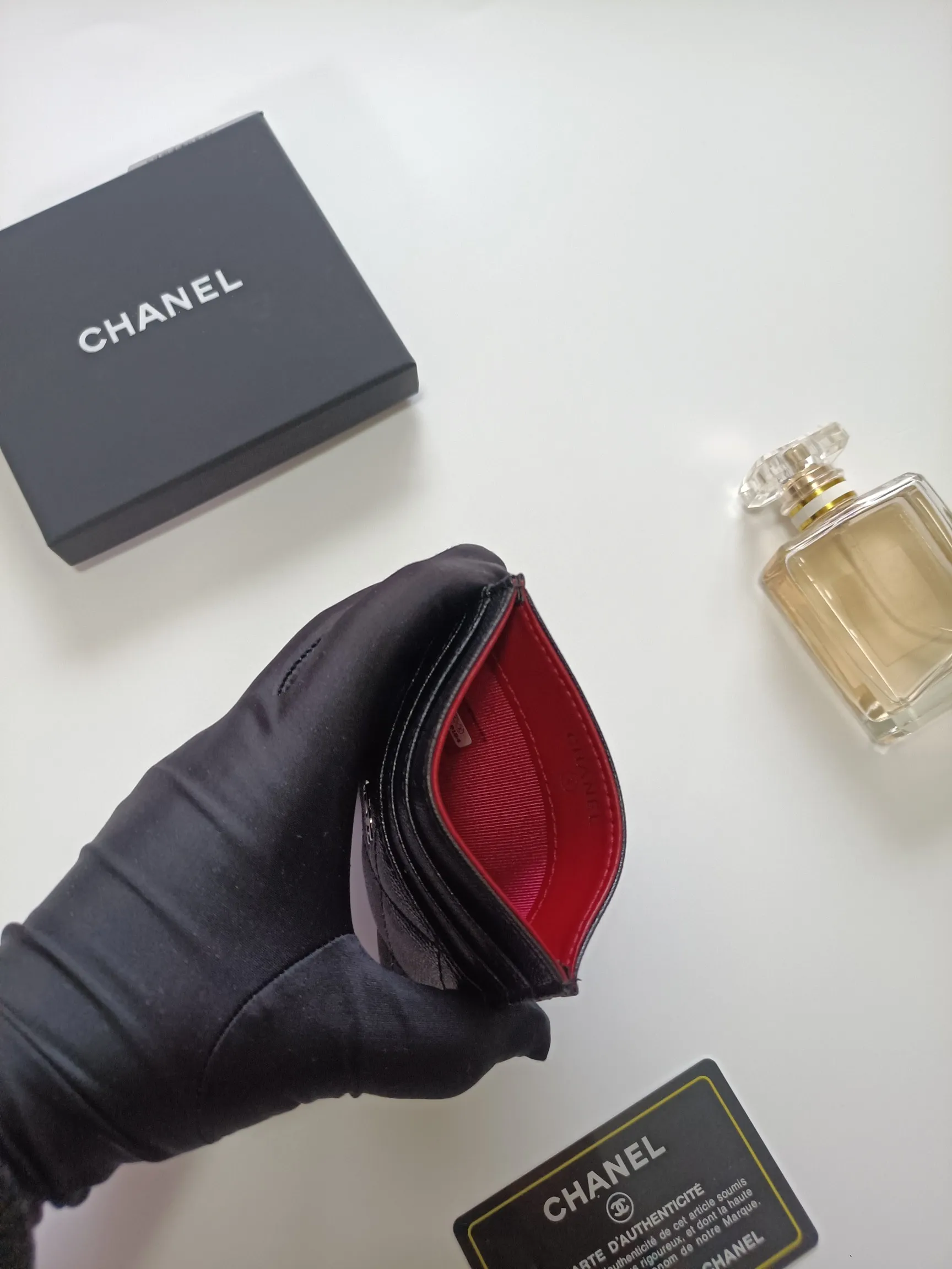 💰100💰 chanel 2025 new product card holder lambskin, seven card slots, can hold change, imported Italian lambskin + hardware logo, so beautiful, love it. The color is as shown in the picture, easy and fast storage, mini card holder No.: AP8964 Size: w11×h10cm