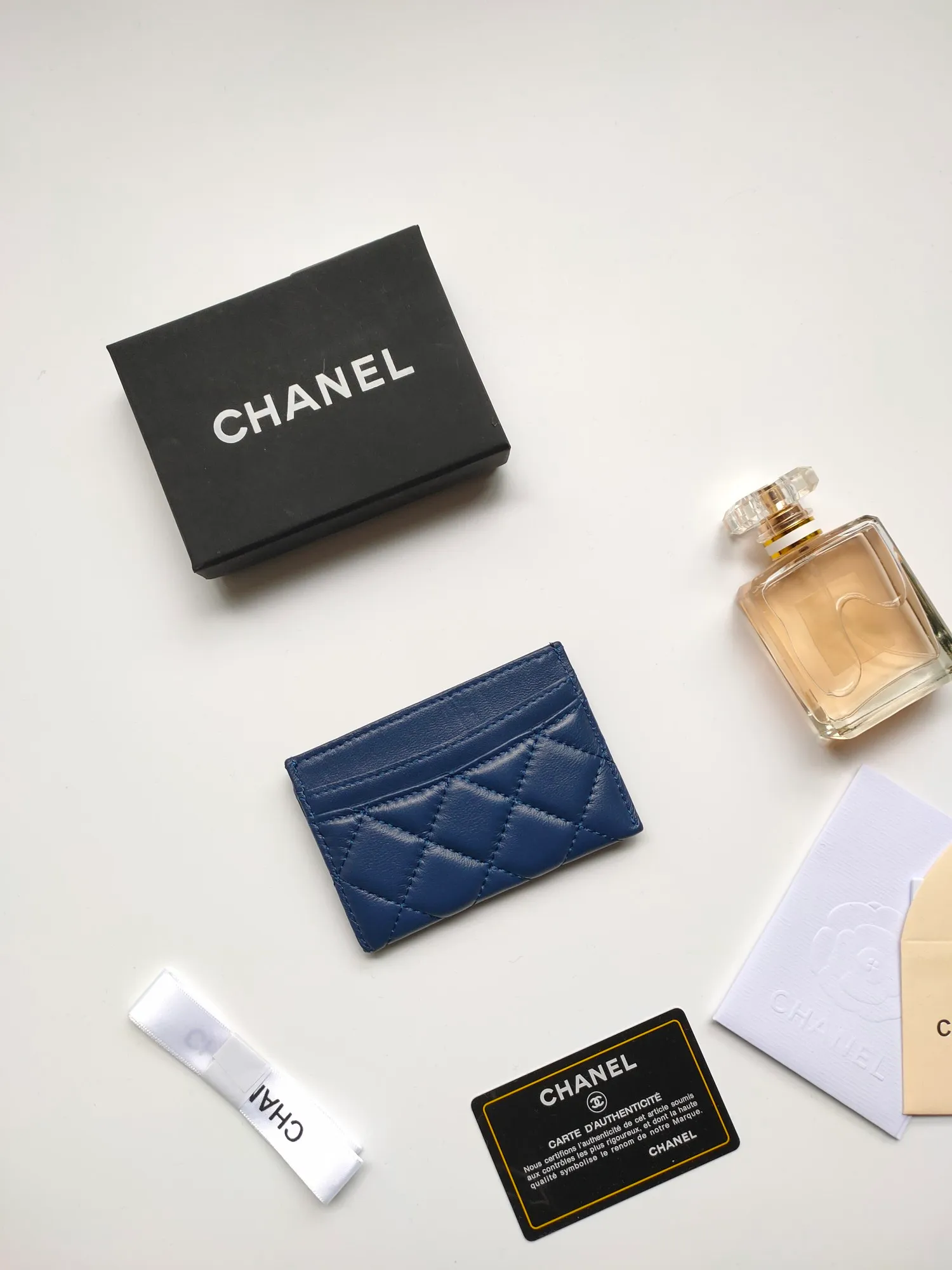 💰90 CHANEL Chanel counter card holder👍Model number: AP446 Size: 7.5×11.2×0.5cm Sheepskin inside and outside😍😍Fine workmanship High-end quality [Rose] Complete accessories