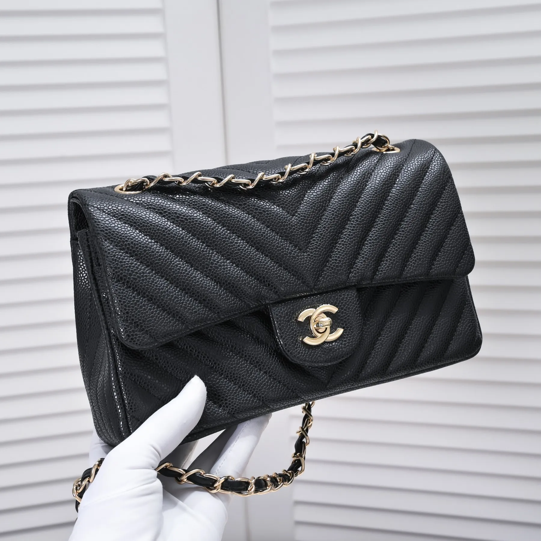 💰400￥Chanel🔥Exclusive quality real shot shipment✈️Official website updated simultaneously👑Chanel classic, summer style is coming💋CHANEL ‼ ️Crossbody bag, caviar cowhide with burgundy lining🌸‼ ️ 🙈Fashion’s new favorite🙈Model number: 1112V grid Size: 25.5*15*7.5