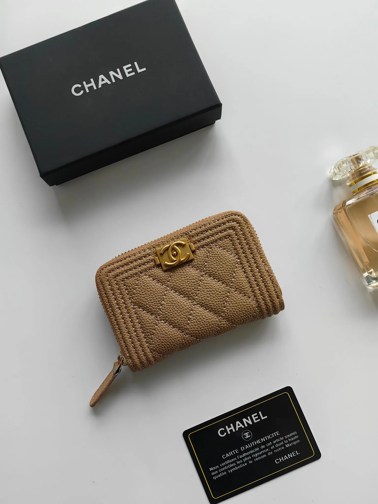 ￥140 Chanel card holder❤Coin purse️❤️Full leather inside and outside. Counter style. Impeccable workmanship details. Adhere to high quality. Style number: A84433 Size: 11.5x8cm