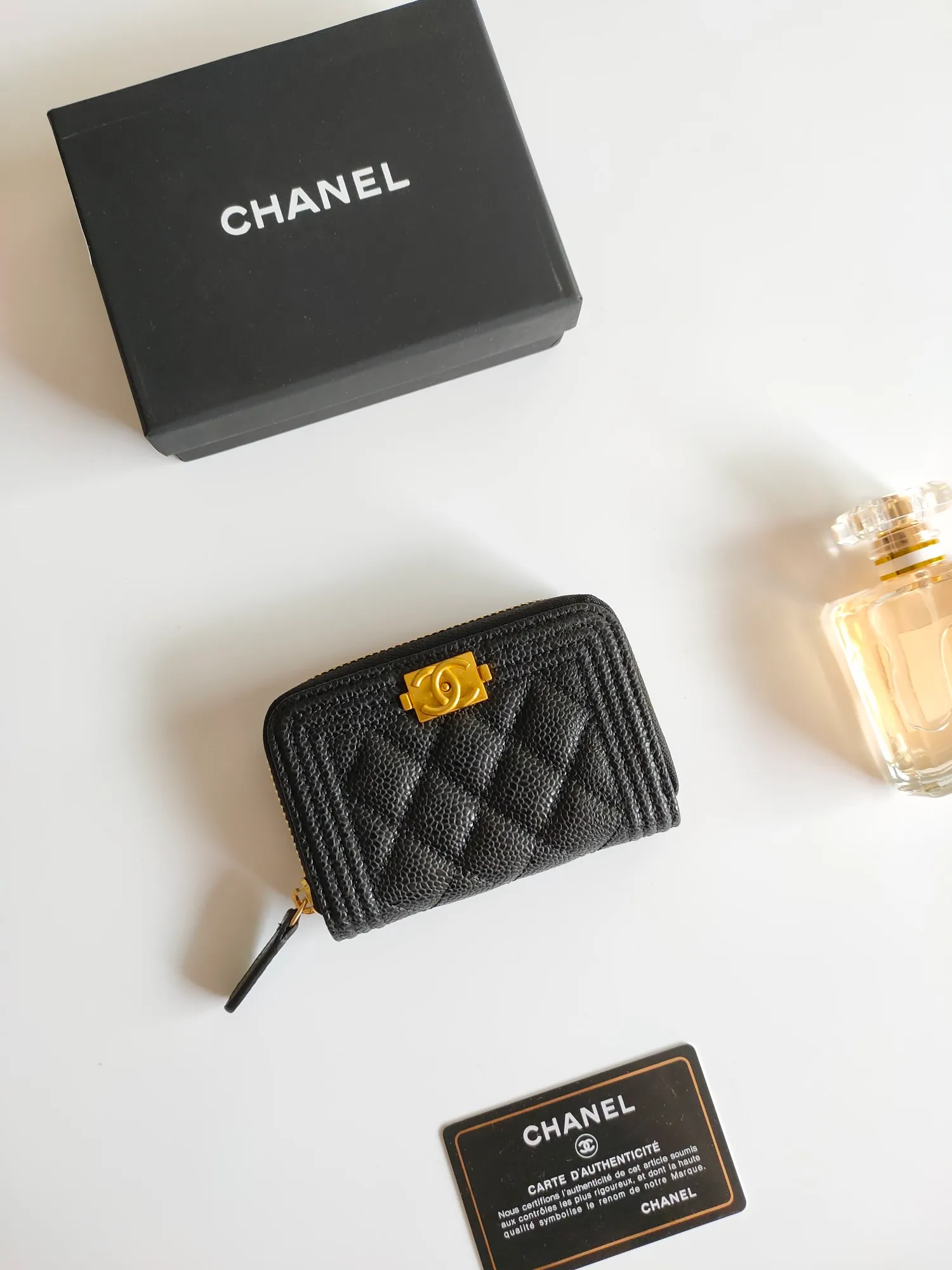 ￥120 Chanel card holder❤Coin purse️❤️Full leather inside and outside. Counter style. Impeccable workmanship details. Adhere to high quality. Style number: A84433 Size: 11.5x8cm