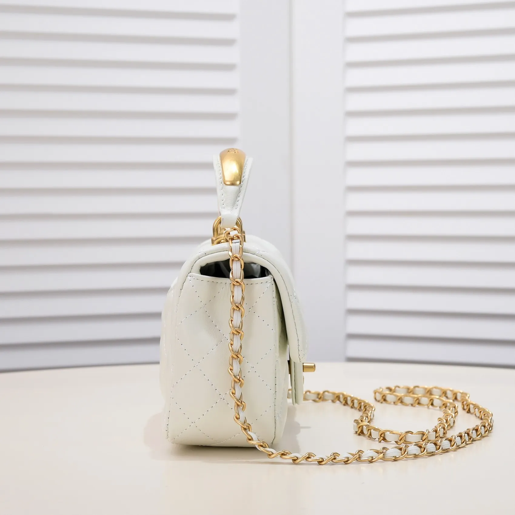 💰400￥♨️♨️Chanel 22B’s latest Mini CF handle hardware embellished handbag, new AS2431 classic diamond flap bag, decorated with exquisite classic chain and handbag, delicate sheepskin: embellishment handbag, stand out, interpretation of timeless elegance. Style number: New AS2431 Size: 20x12x6cm