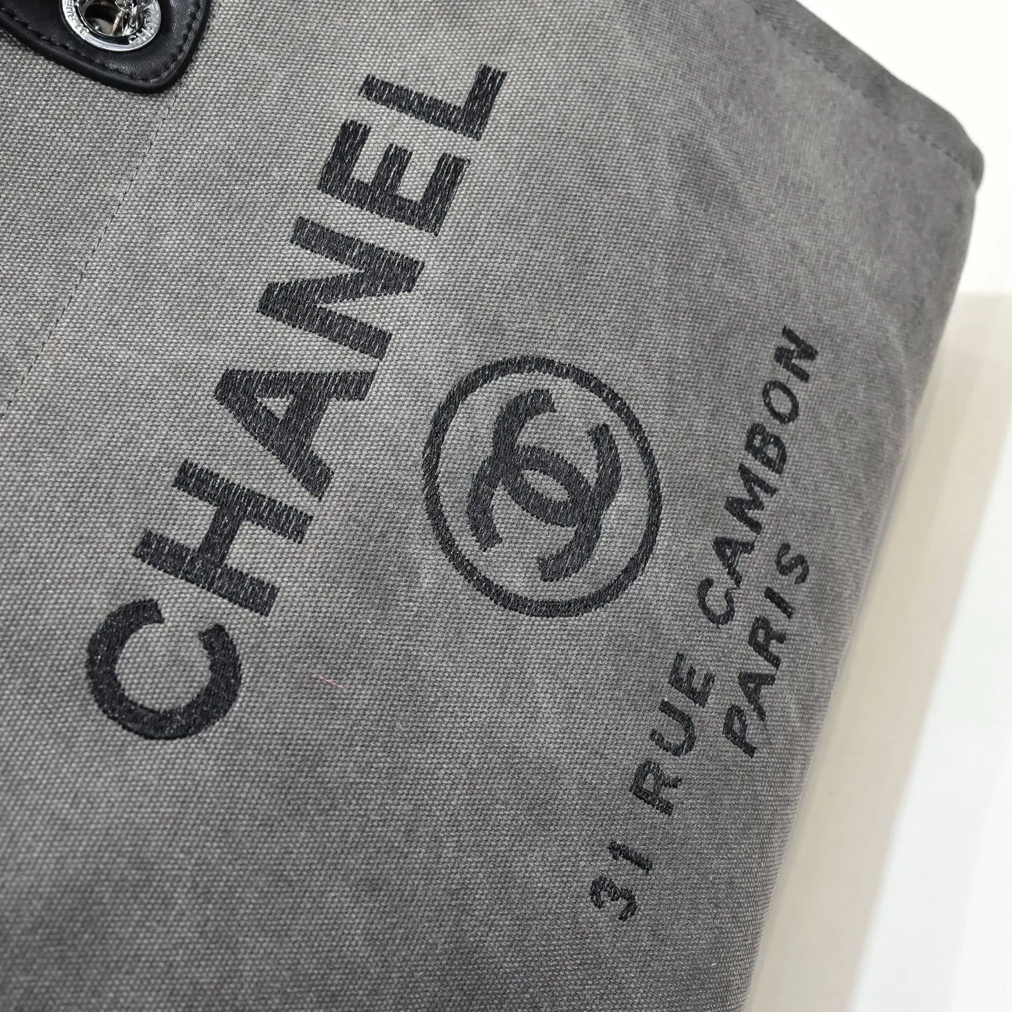 💰400￥Chanel👍🏻Original single fabric, soft and comfortable, high quality, Greek series, latest color handle canvas beach bag, hand shopping bag, new silk thread embroidery logo, size: 38.30.18, style number: 67178-4