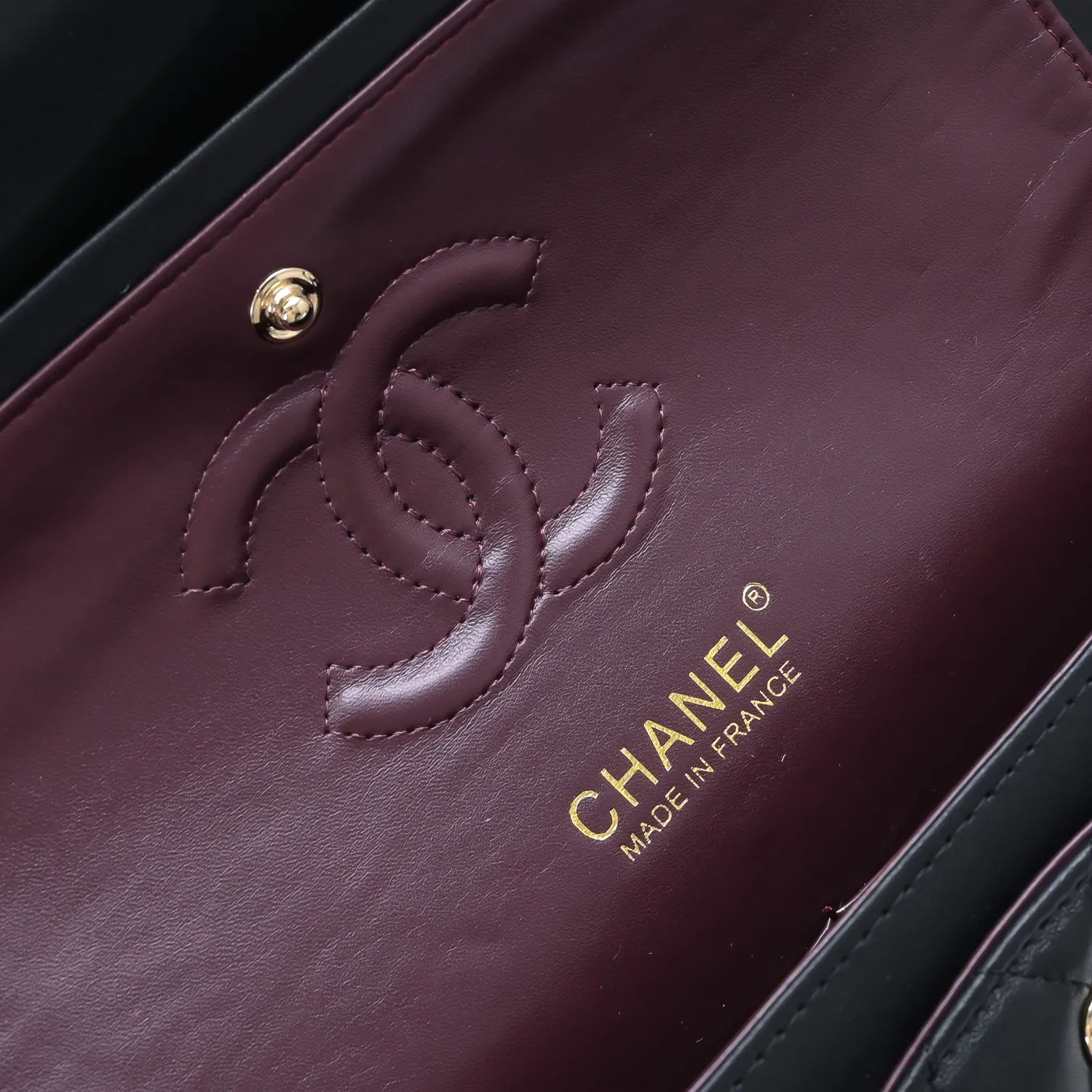 💰420￥Chanel🔥Exclusive quality real shot shipment✈️Official website updated simultaneously👑Chanel sheep pattern classic style with original hardware, summer style is coming💋CHANEL ‼ ️Crossbody bag, sheepskin with red lining🌸‼ ️ 🙈Fashion new favorite🙈 Size: 25.5*16*6.5. Style number: 1112 sheepskin