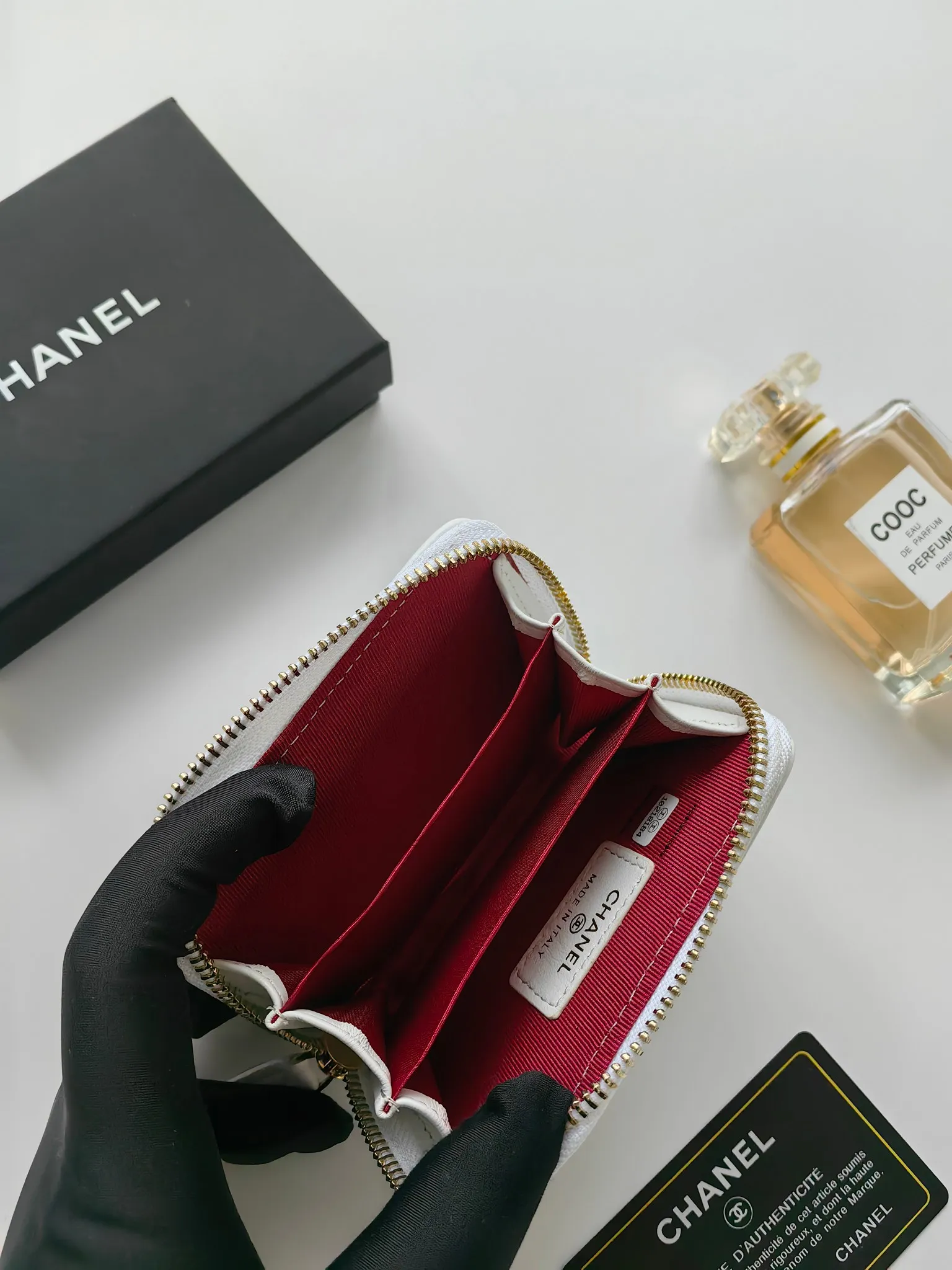 ￥140 Chanel card holder❤Coin purse️❤️Full leather inside and outside. Counter style. Impeccable workmanship details. Adhere to high quality. Style number: A84433 Size: 11.5x8cm