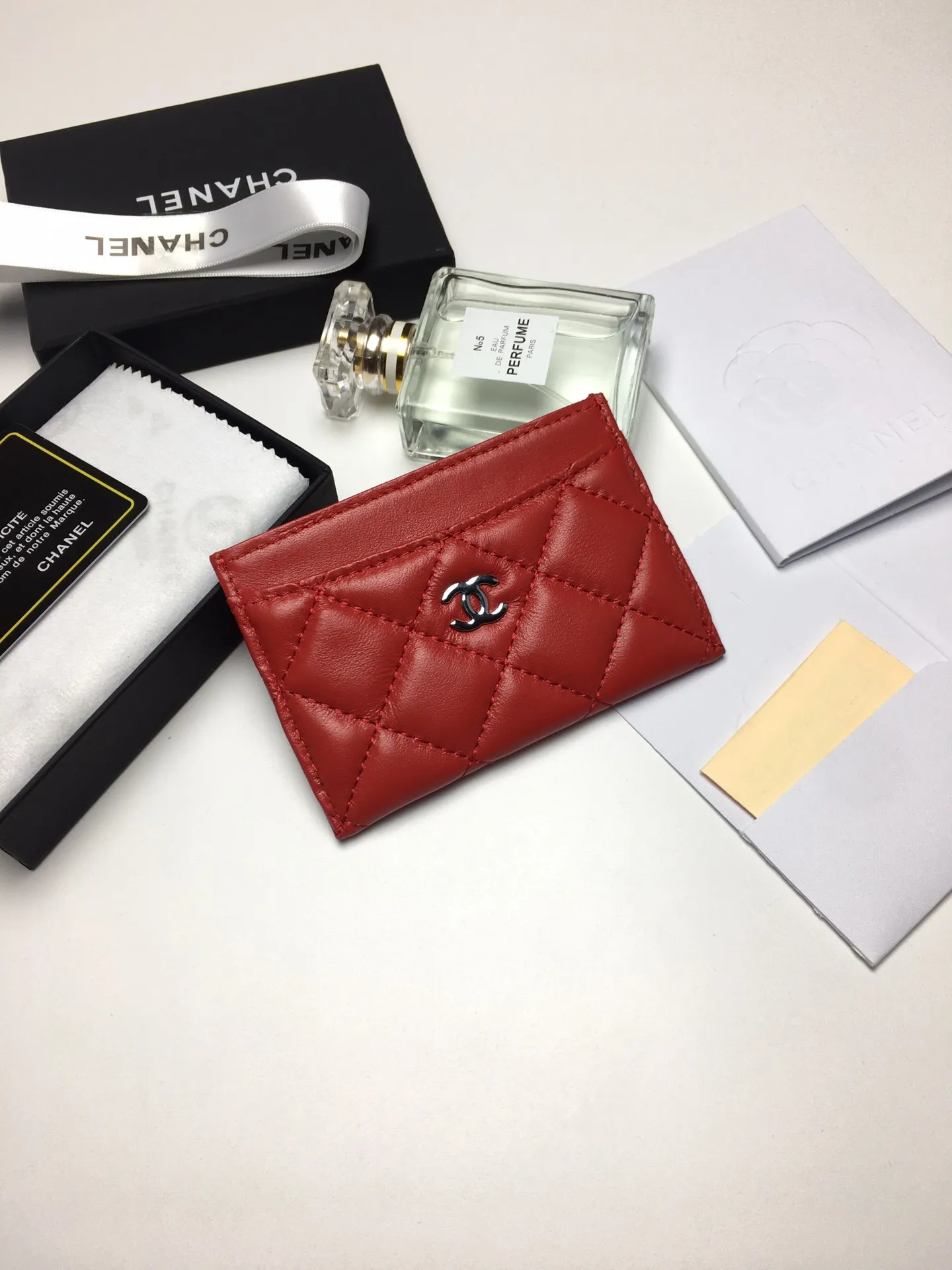 💰90 CHANEL Chanel counter card holder👍Model number: AP446 Size: 7.5×11.2×0.5cm Full sheepskin inside and outside + silver hardware😍😍Fine workmanship High-end quality [Rose] Complete accessories