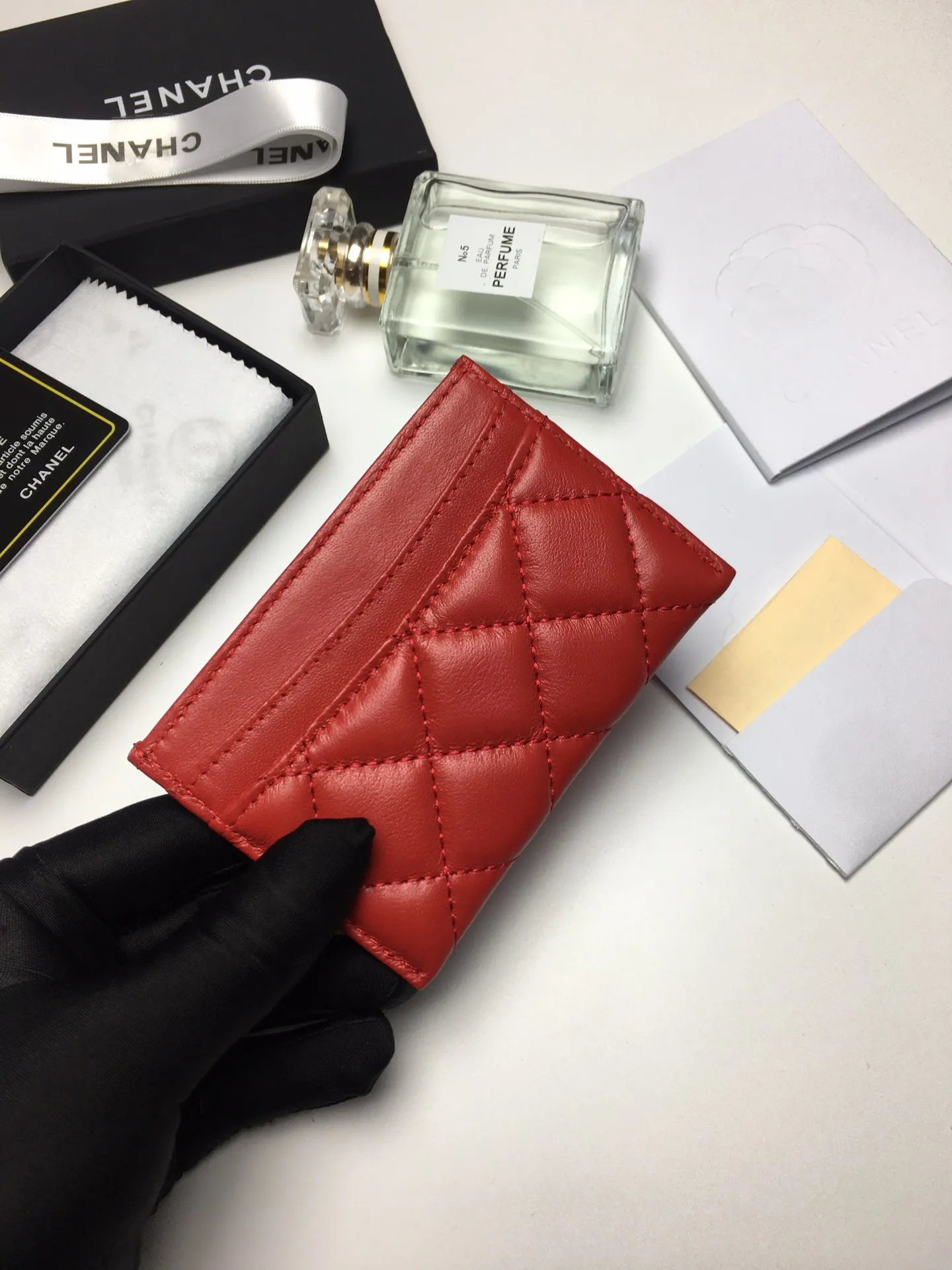 💰90 CHANEL Chanel counter card holder👍Model number: AP446 Size: 7.5×11.2×0.5cm Full sheepskin inside and outside + silver hardware😍😍Fine workmanship High-end quality [Rose] Complete accessories