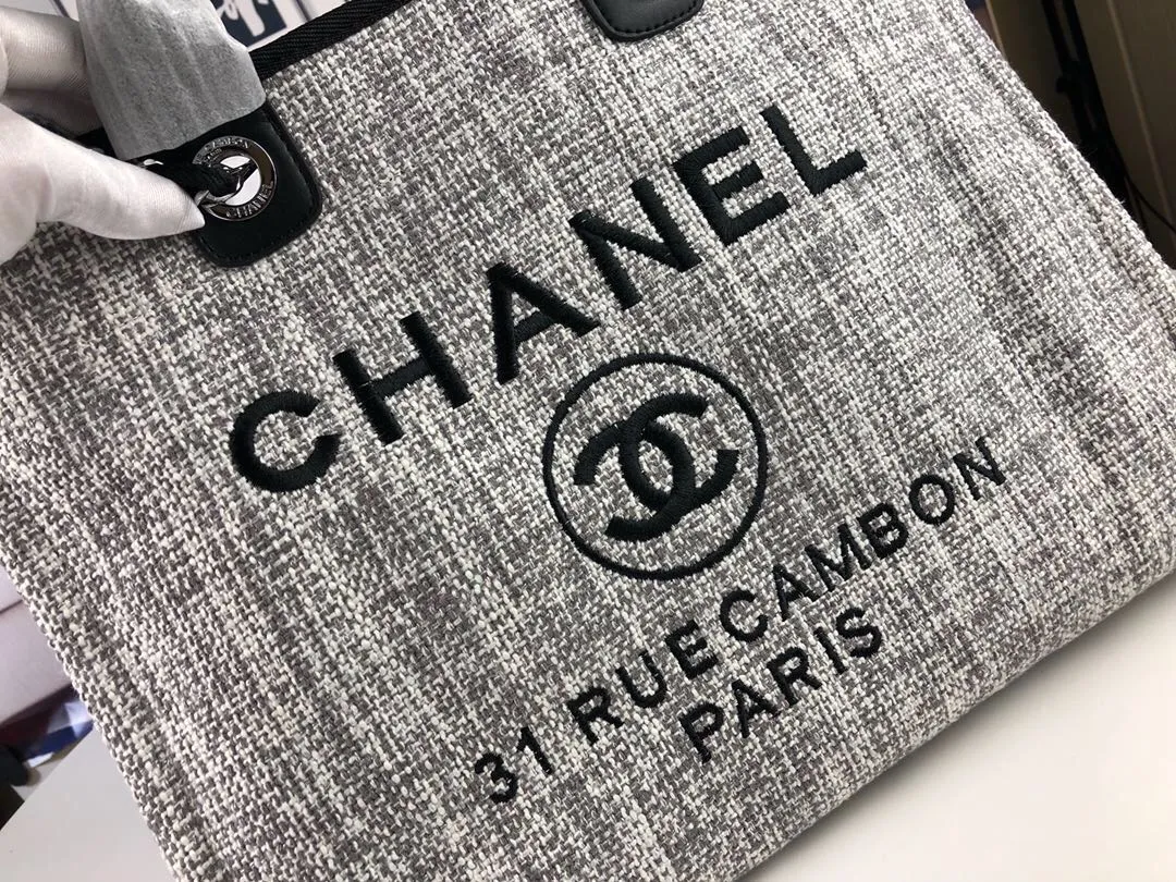💰400￥Chanel👍🏻Original single fabric, soft and comfortable, high quality, Greek series, latest color handle canvas beach bag, hand shopping bag, new silk thread embroidery logo, size: 38.30.18, style number: 67178-5
