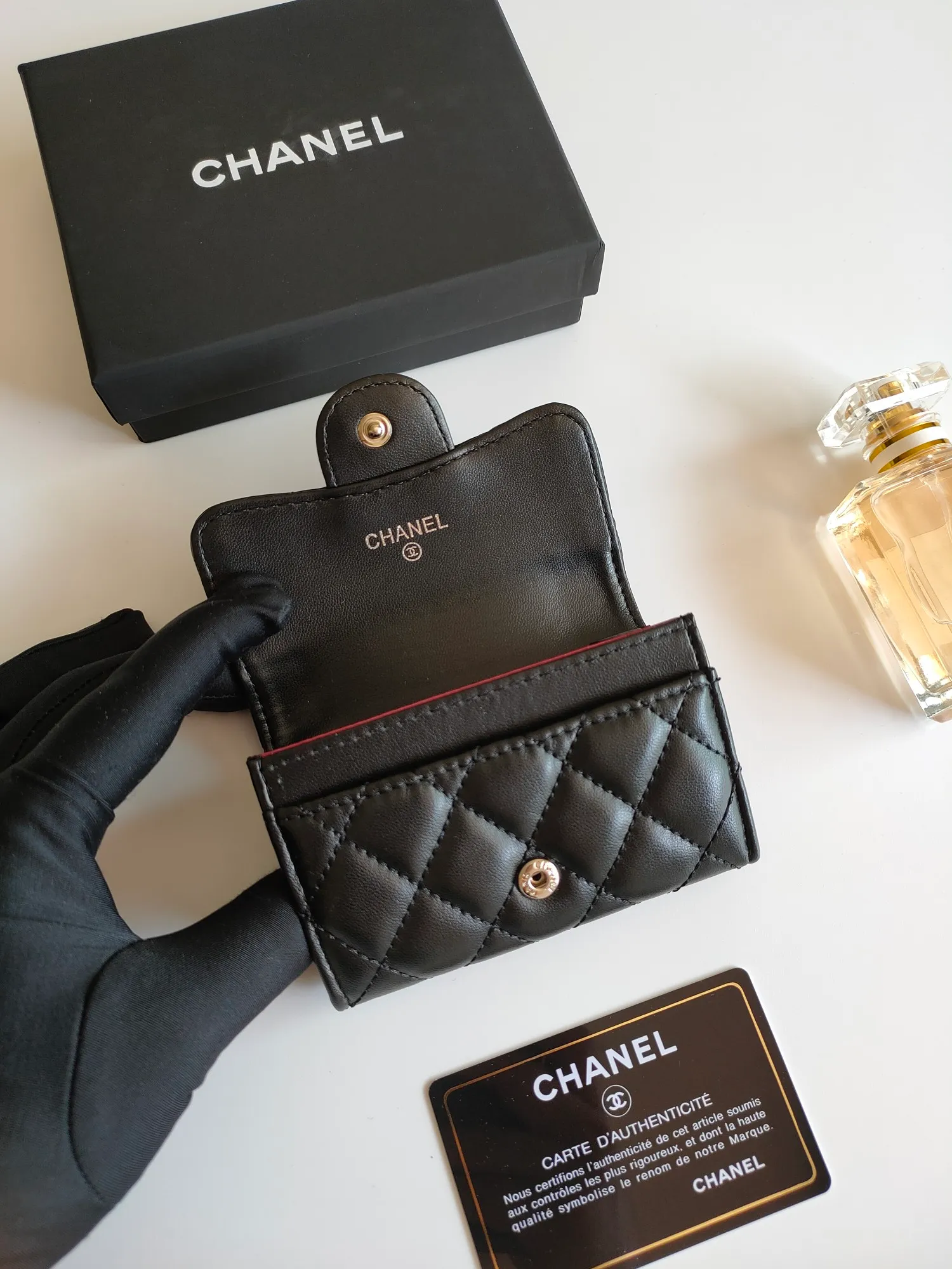 ￥130 CHANEL Chanel classic flap card holder. Imported sheepskin and caviar cowhide, card holder and coin purse integrated, with slip pocket on the back, model number: AP448, size: 7.5 × 11.3 × 2.1 cm