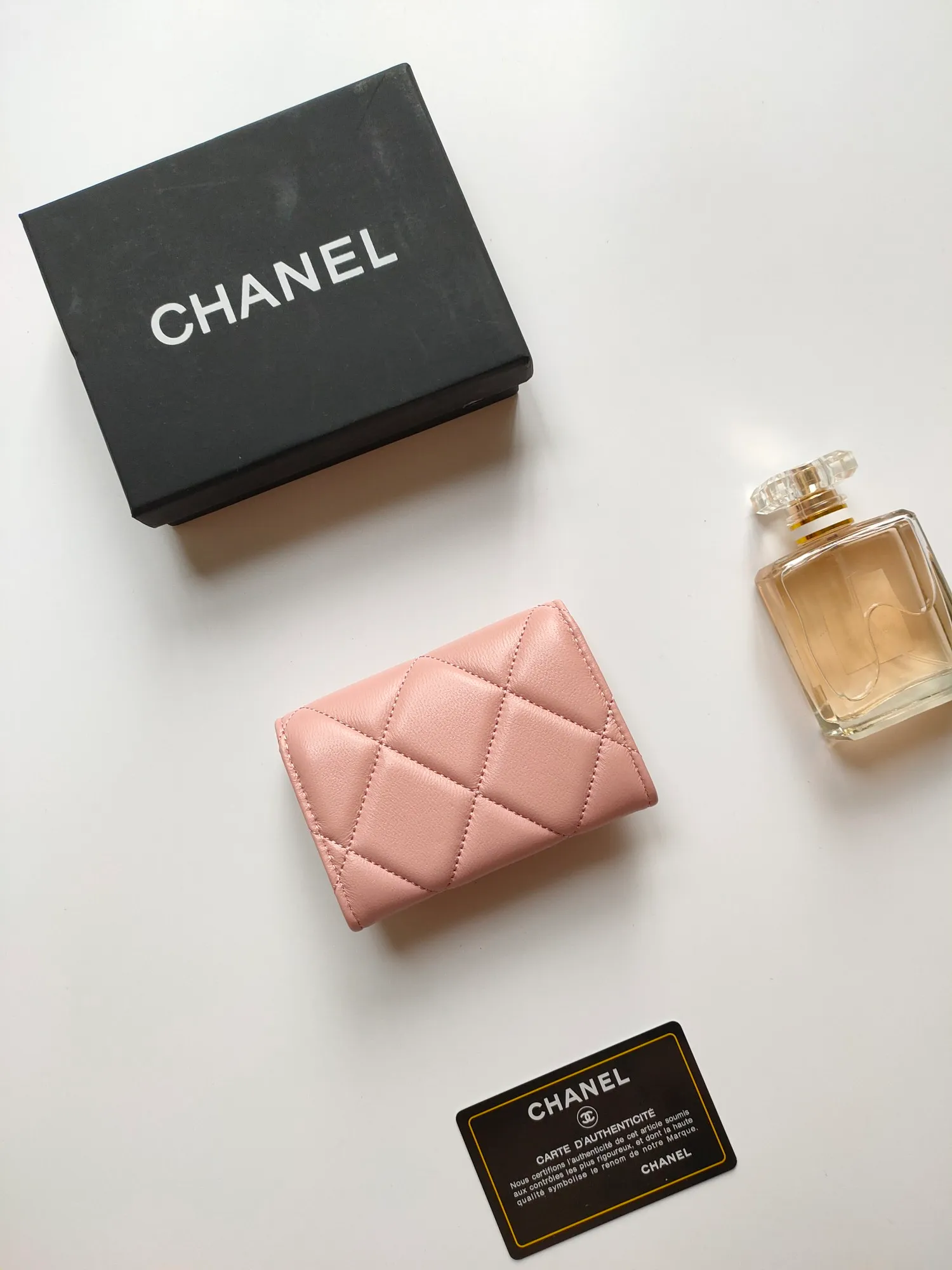 💰140💰CHANEL New Flap Coin Purse [Color][Color][Color] This year’s latest logo is matched with a large rhombus, using imported lambskin and retro hardware...❤️This card holder has a large capacity. It can hold about 1,000 yuan at a 20% discount of 100 yuan, and it can also hold 2.3 cards. ❤️❤️❤️It is very practical! Model number AP3600 size 11*8.5*3cm